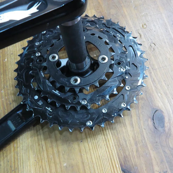 【在庫セール！】【中古】DEUS XC（175mm 42/32/22T MTBクランクセット）