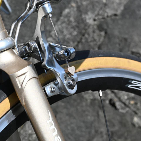 CABLE END HEART ワイヤーキャップ ハート型ケーブルエンド 自転車用エンドキャップ ネジ固定式エンドキャップ バイクカスタムパーツ インドネシアブランド