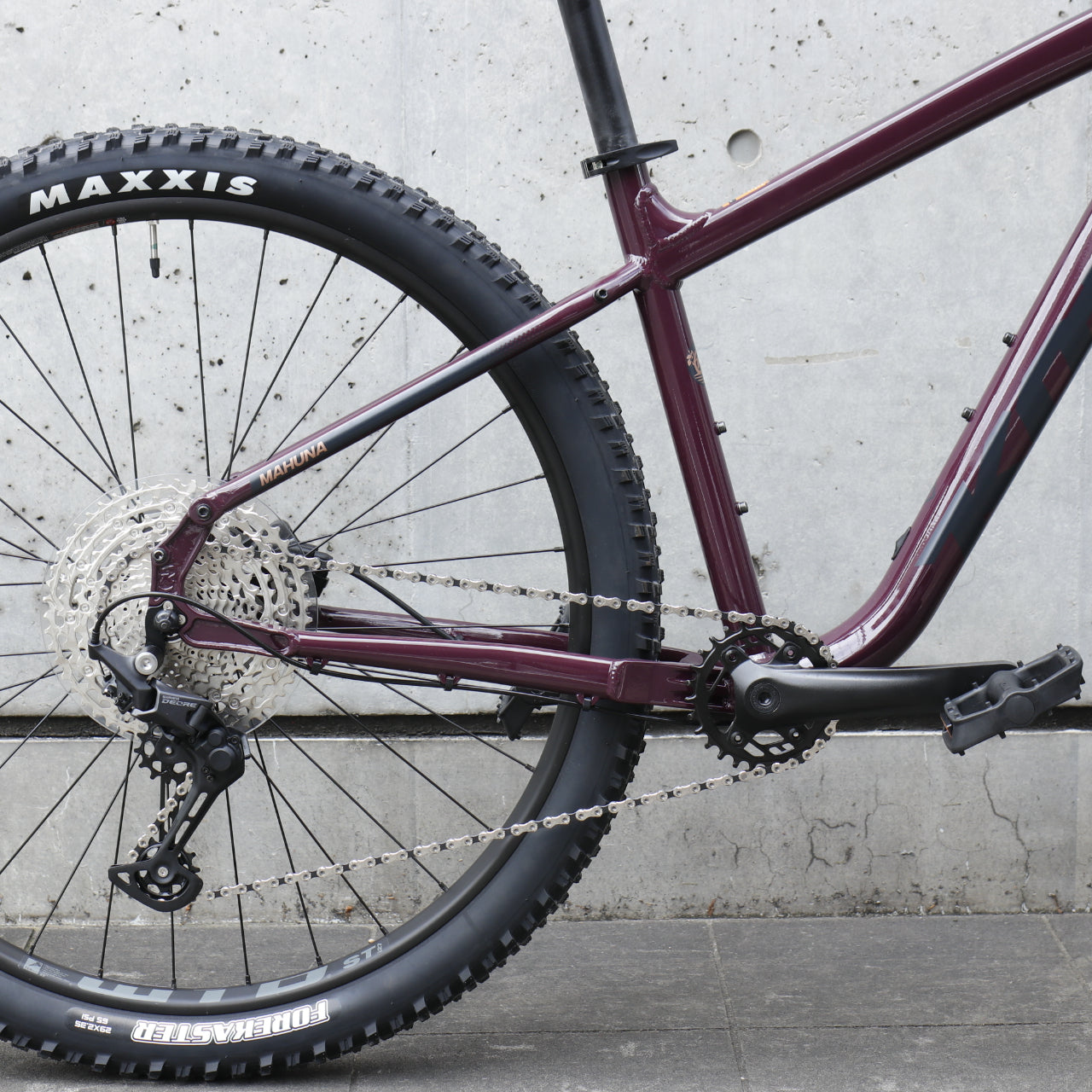 KONA MAHUNA｜通勤からトレイルまで楽しめる29erエントリーMTB – 京都