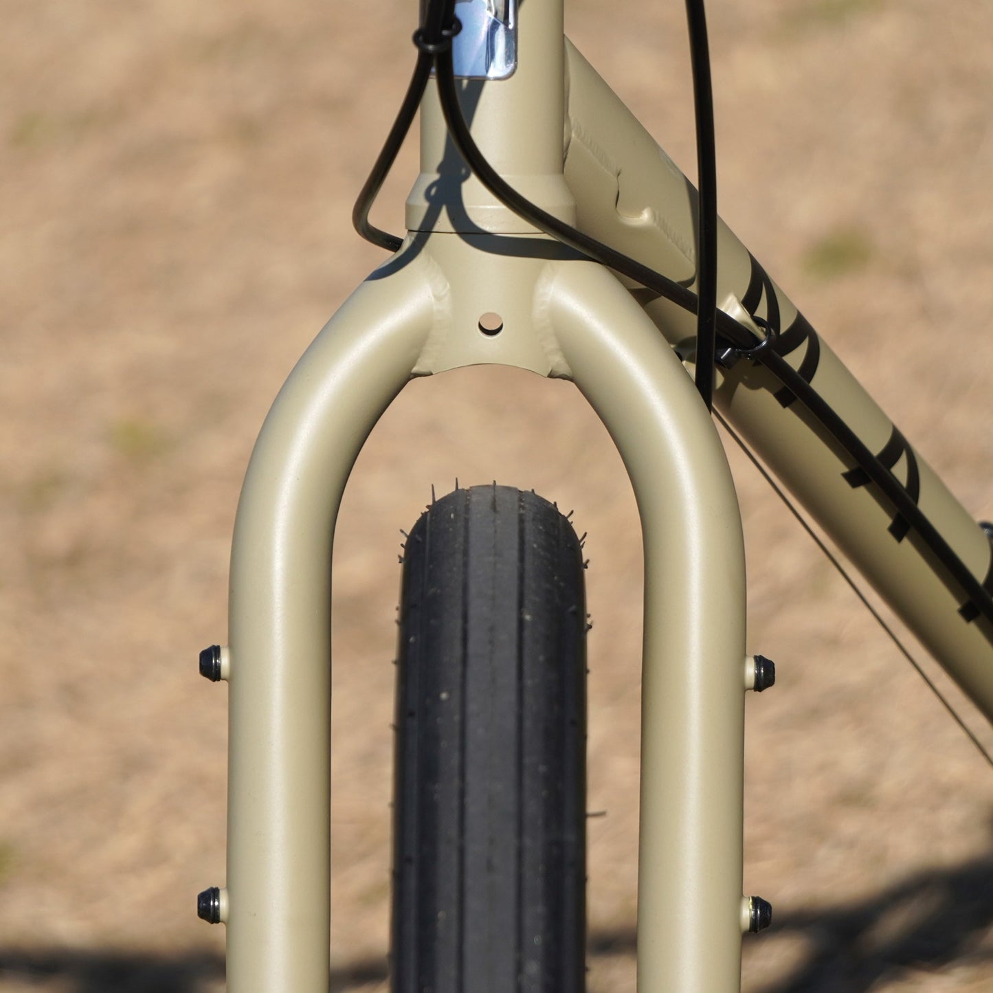 【2026年モデル】NICASIO SE（Black Tire Limited） Marin マリン NICASIO クロモリバイク グラベルクロス ツーリングバイク 街乗り 自転車 ディスクブレーキ クロスバイク