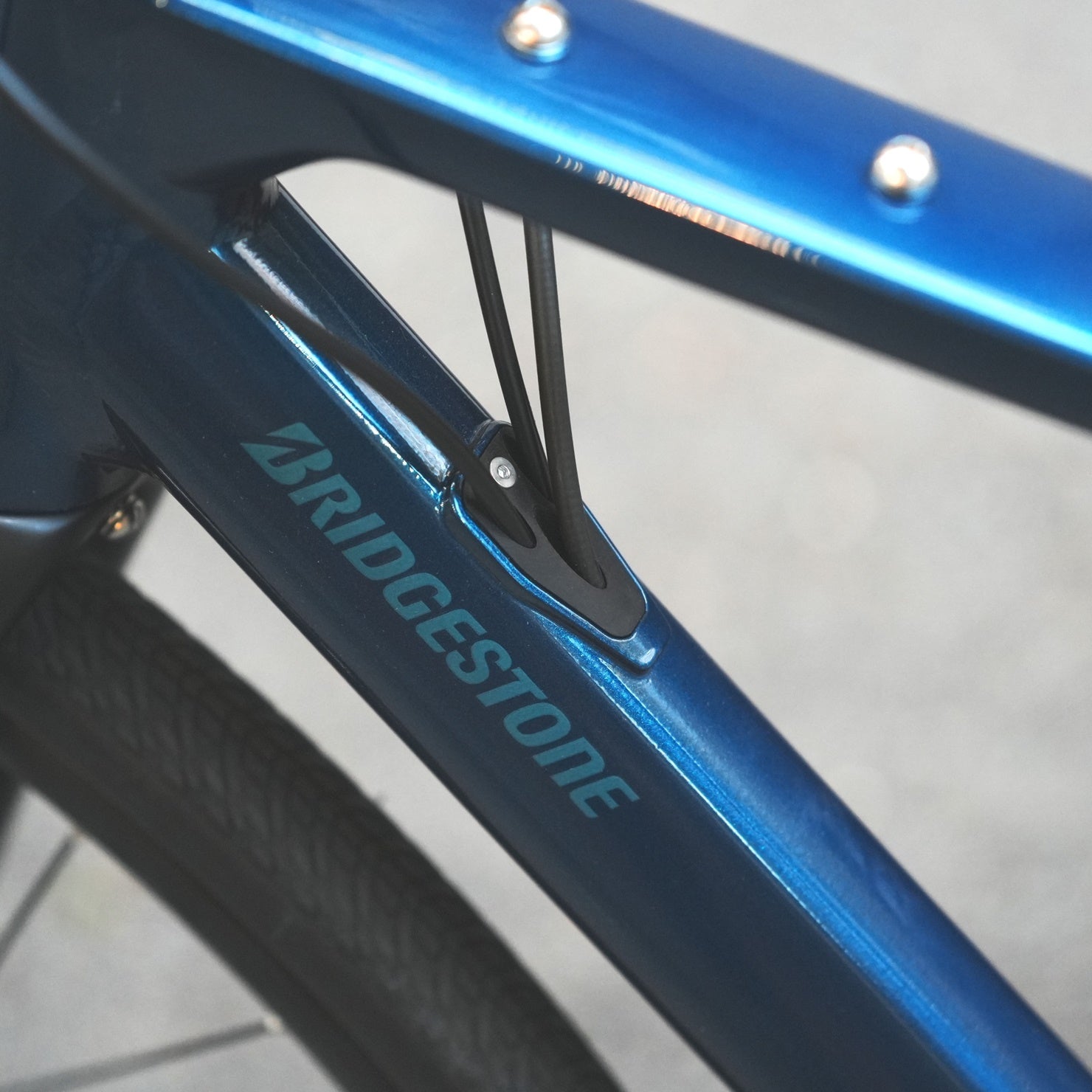 BRIDGESTONE ANCHOR RE6 105｜用途を決めずに始められる、完成度の高い