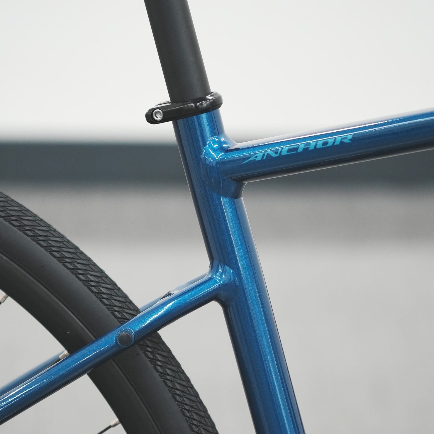 ANCHOR RE6 CUES 9s｜“気を遣わず乗れる”ことが価値になる、現実的