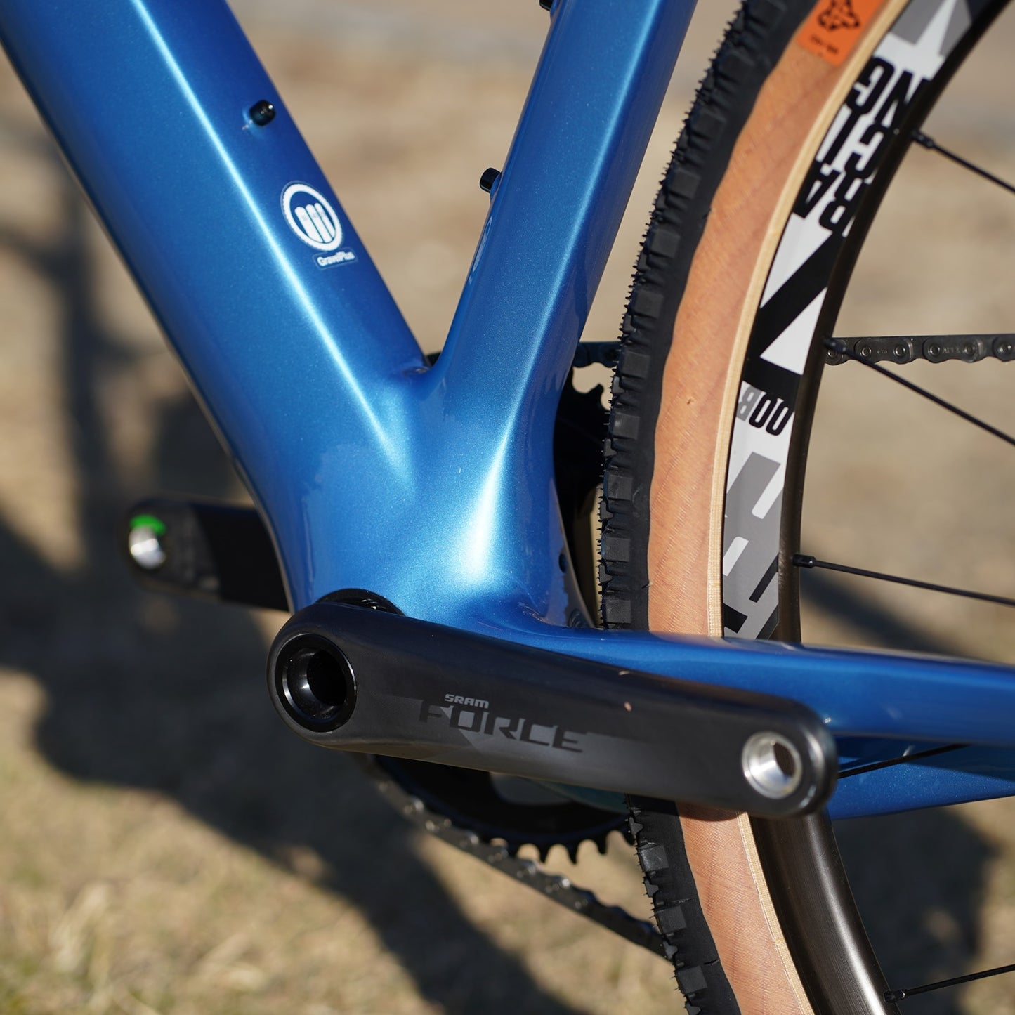 【アウトレット】EXPLORO TEAM EAGLE/FORCE eTap（size-M） グラベルバイク 650B AXS グラベル エクスプローロ TEAM XX1 AXS リアディレイラー ワイドレンジ グラベル グラベルツーリング バイク 3T グラベルロード