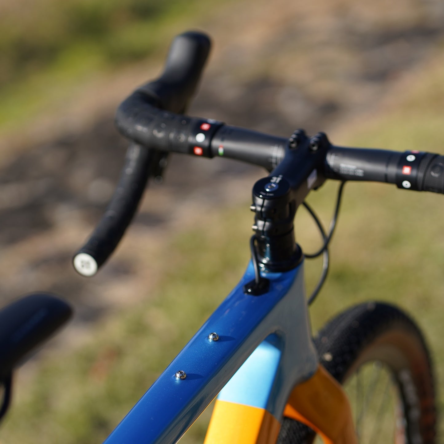 【アウトレット】EXPLORO TEAM EAGLE/FORCE eTap（size-M） グラベルバイク 650B AXS グラベル エクスプローロ TEAM XX1 AXS リアディレイラー ワイドレンジ グラベル グラベルツーリング バイク 3T グラベルロード