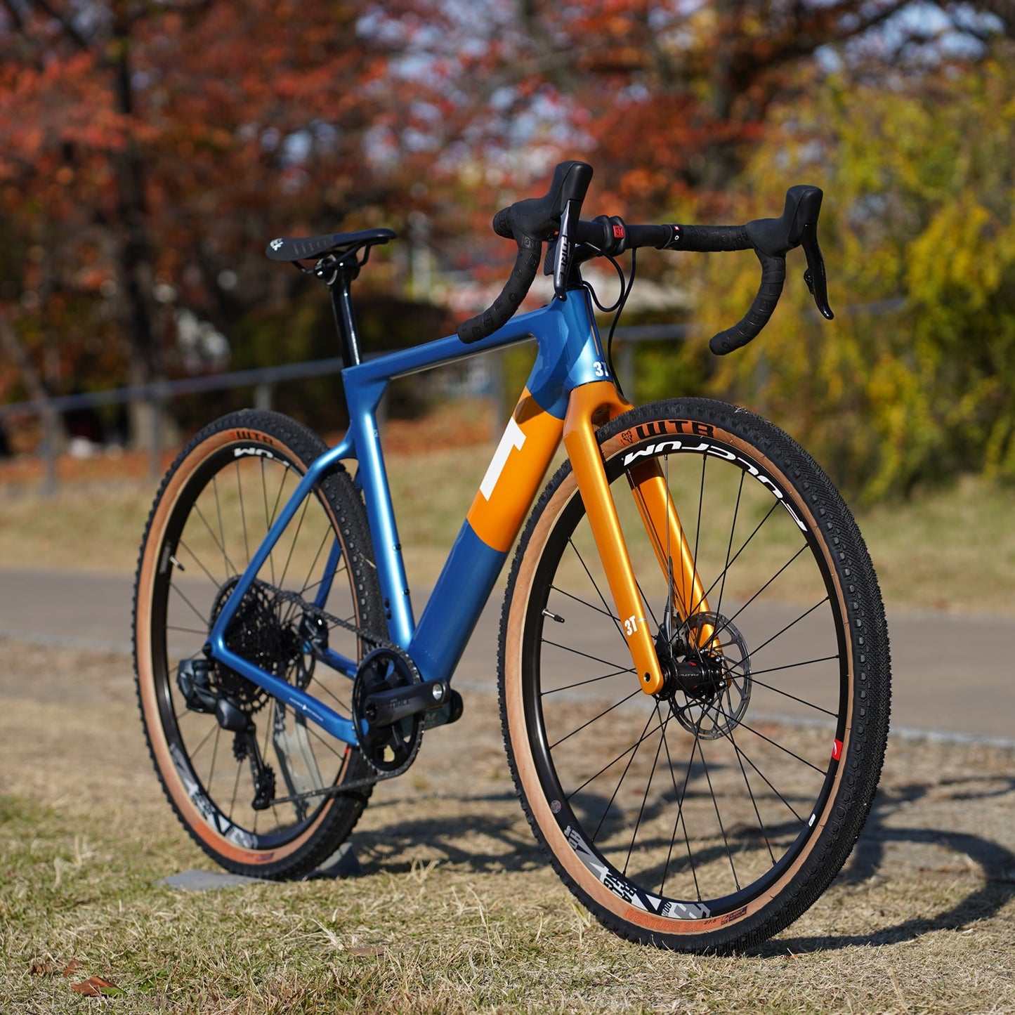 【アウトレット】EXPLORO TEAM EAGLE/FORCE eTap（size-M） グラベルバイク 650B AXS グラベル エクスプローロ TEAM XX1 AXS リアディレイラー ワイドレンジ グラベル グラベルツーリング バイク 3T グラベルロード