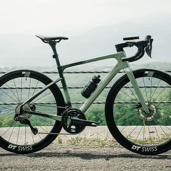 ANCHOR RE8 105 Di2（2026）｜“ラクに遠くへ”を叶える電動 