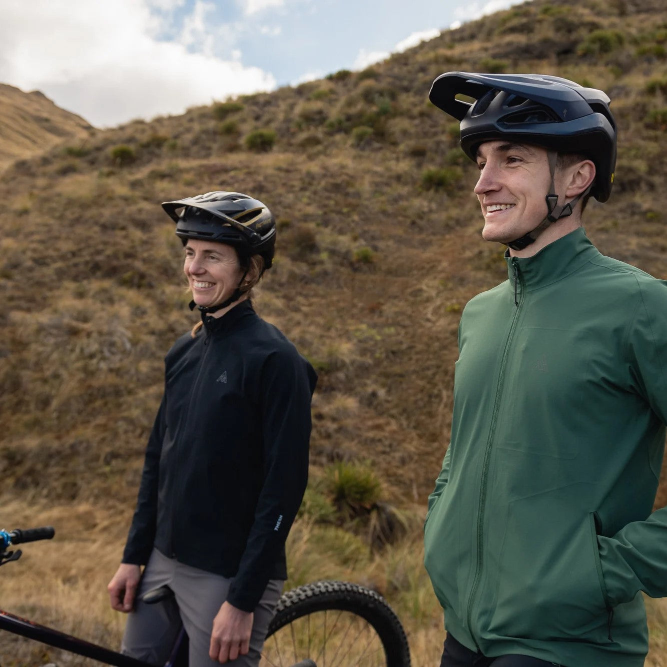 7MESH CACHE JACKET MEN'S｜防水性と通気性を両立した高機能トレイル