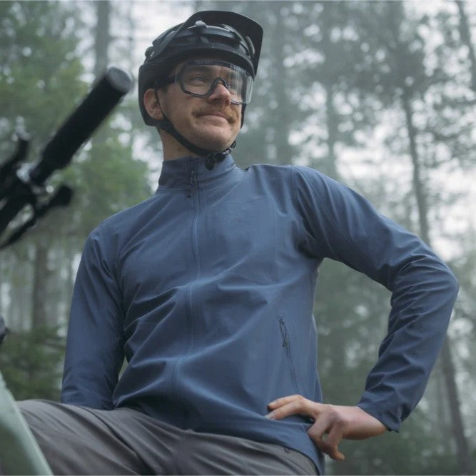 7MESH CACHE JACKET MEN'S｜防水性と通気性を両立した高機能トレイル