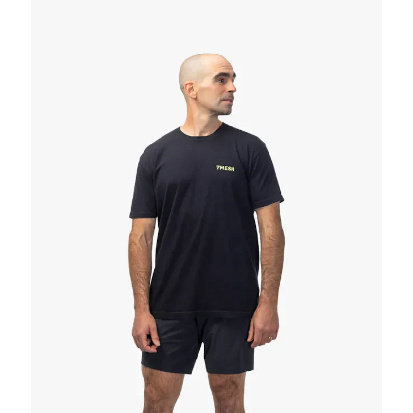 PODIUM TEE