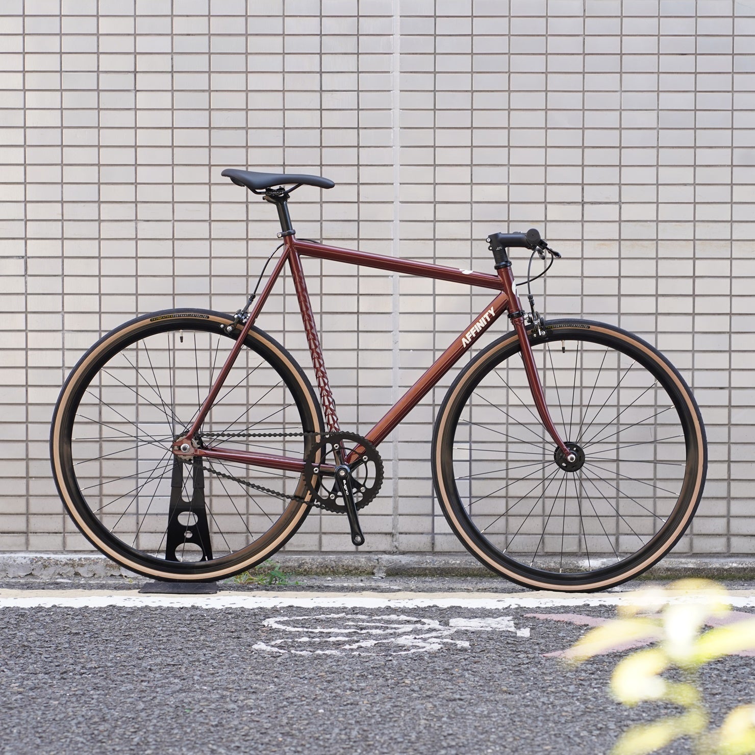 AFFINITY CYCLES LO PRO｜BRICK REDのオリジナルシングルスピード