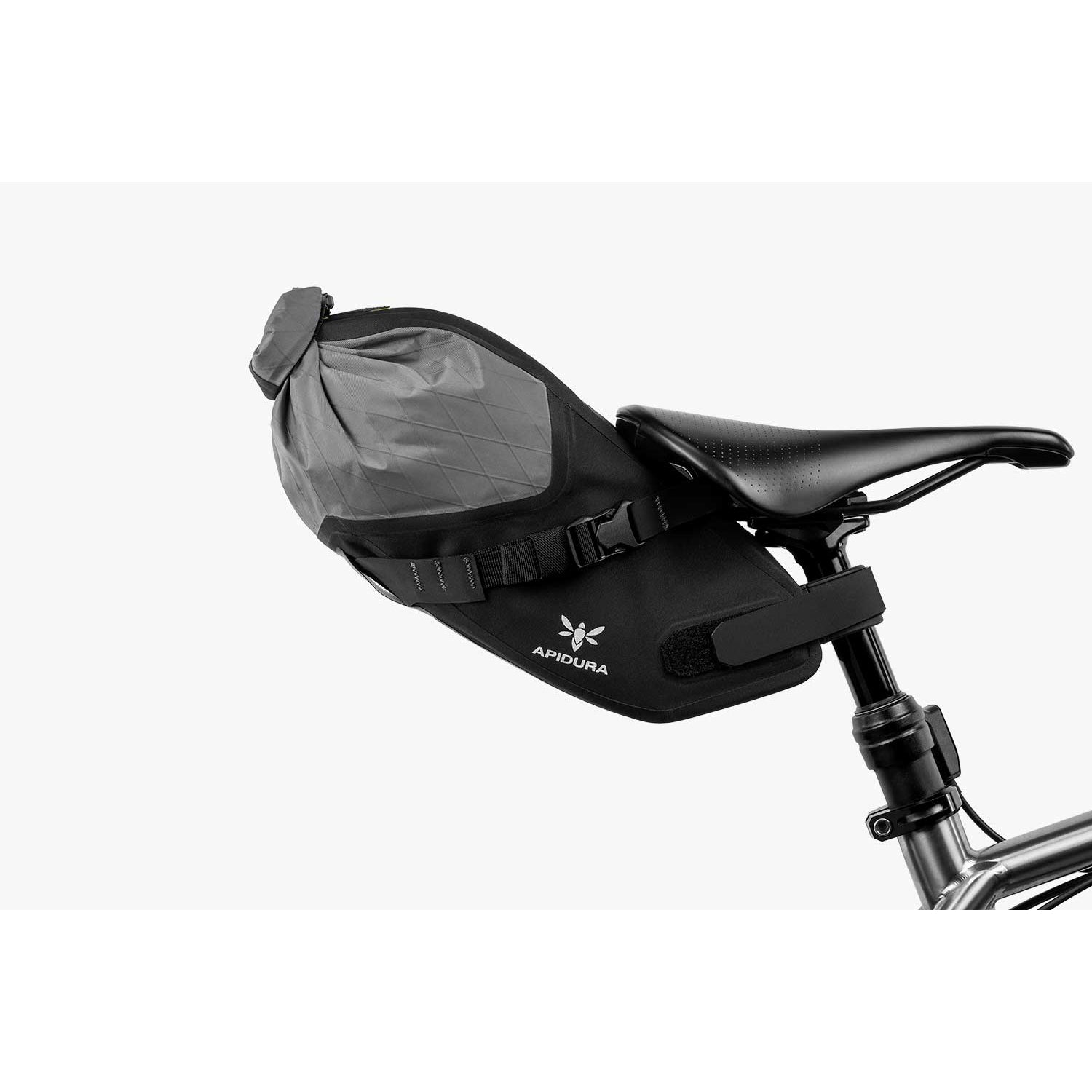 APIDURA Backcountry Saddle Pack｜ドロッパーポスト対応の防水サドル