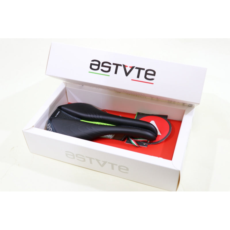 ASTVTE SEALITE-VT ライム トライアスロン用カーボンレールサドル 未使用中古
