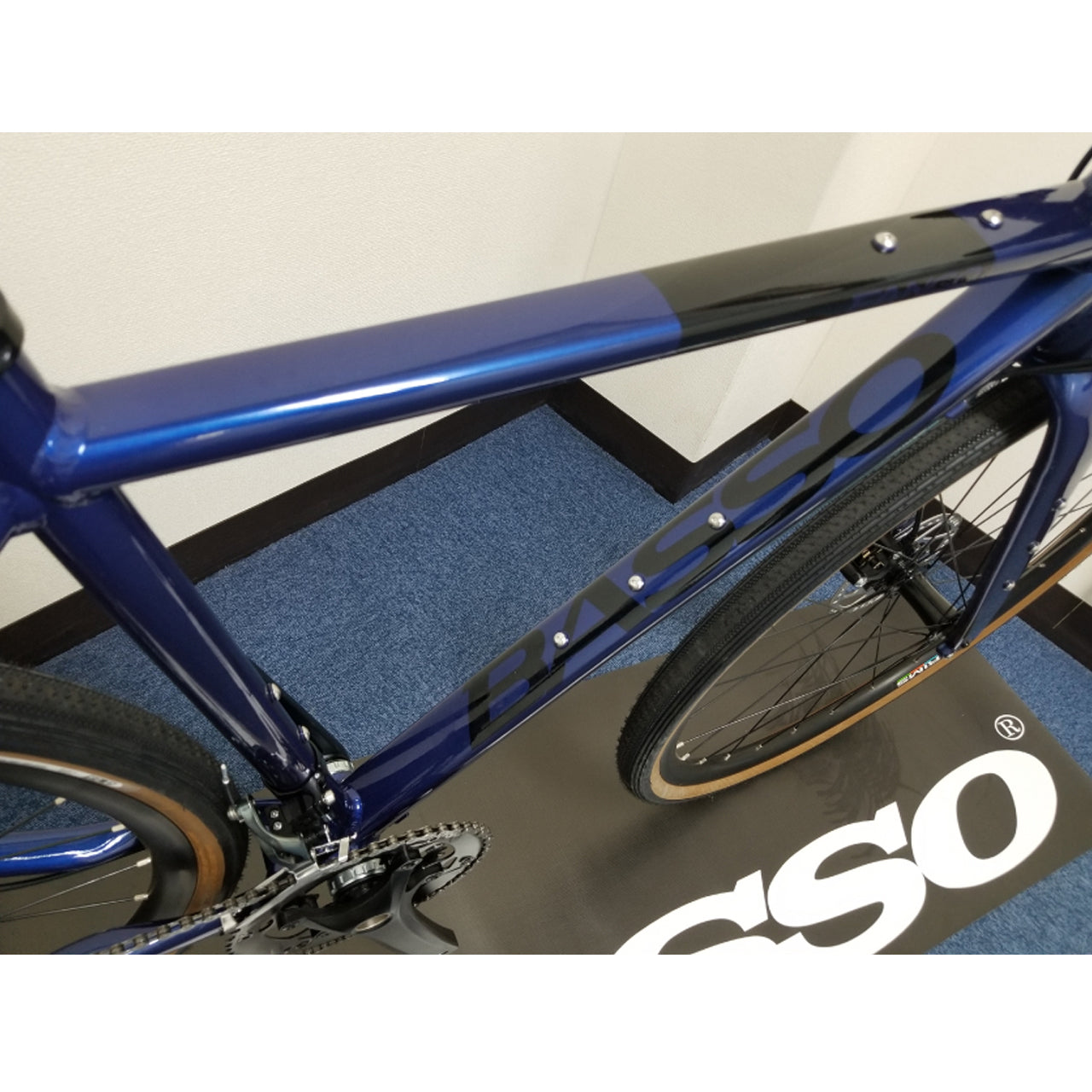 【スーパーセール！】【2025年モデル】FANGO BASSO バッソ FANGO ファンゴ グラベルロードバイク アルミグラベルロード Shimano GRX400 グラベルキング タイヤ キャリア対応バイク ツーリングバイク
