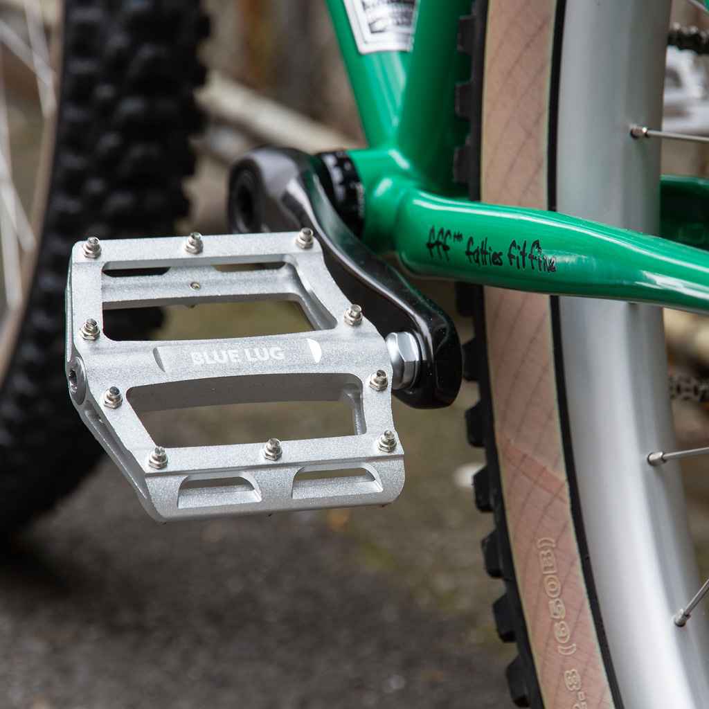 SHARK pedal