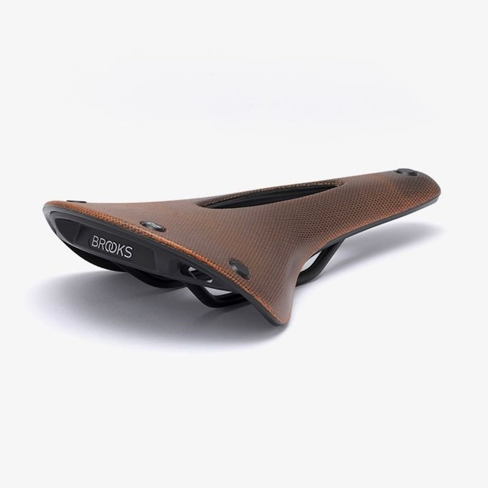 BROOKS C17 CARVED COLOR｜全天候で快適な穴あきCAMBIUMサドル – 京都