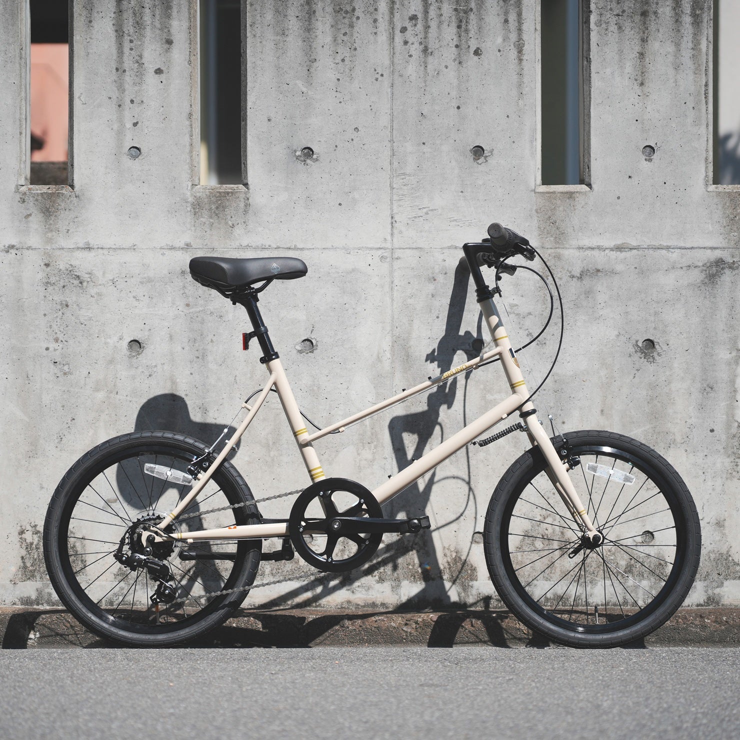 BRUNO MIXTE BLACK EDITION｜街に馴染む、軽やかな乗り心地の定番