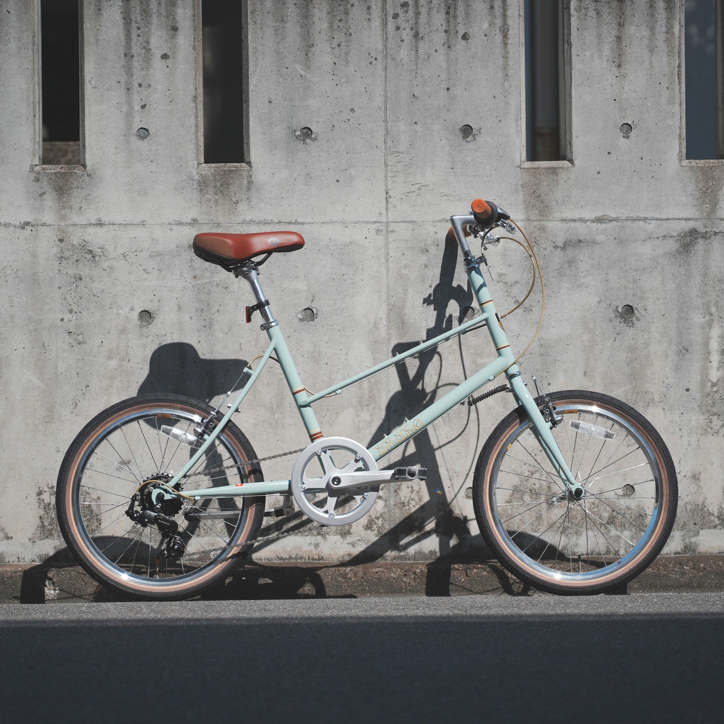 BRUNO MIXTE SILVER EDITION｜軽やかに街を楽しむ定番ミニベロ – 京都