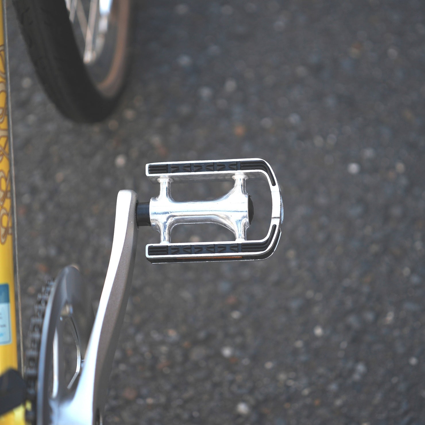 BRUNO MIXTE SILVER EDITION｜軽やかに街を楽しむ定番ミニベロ – 京都