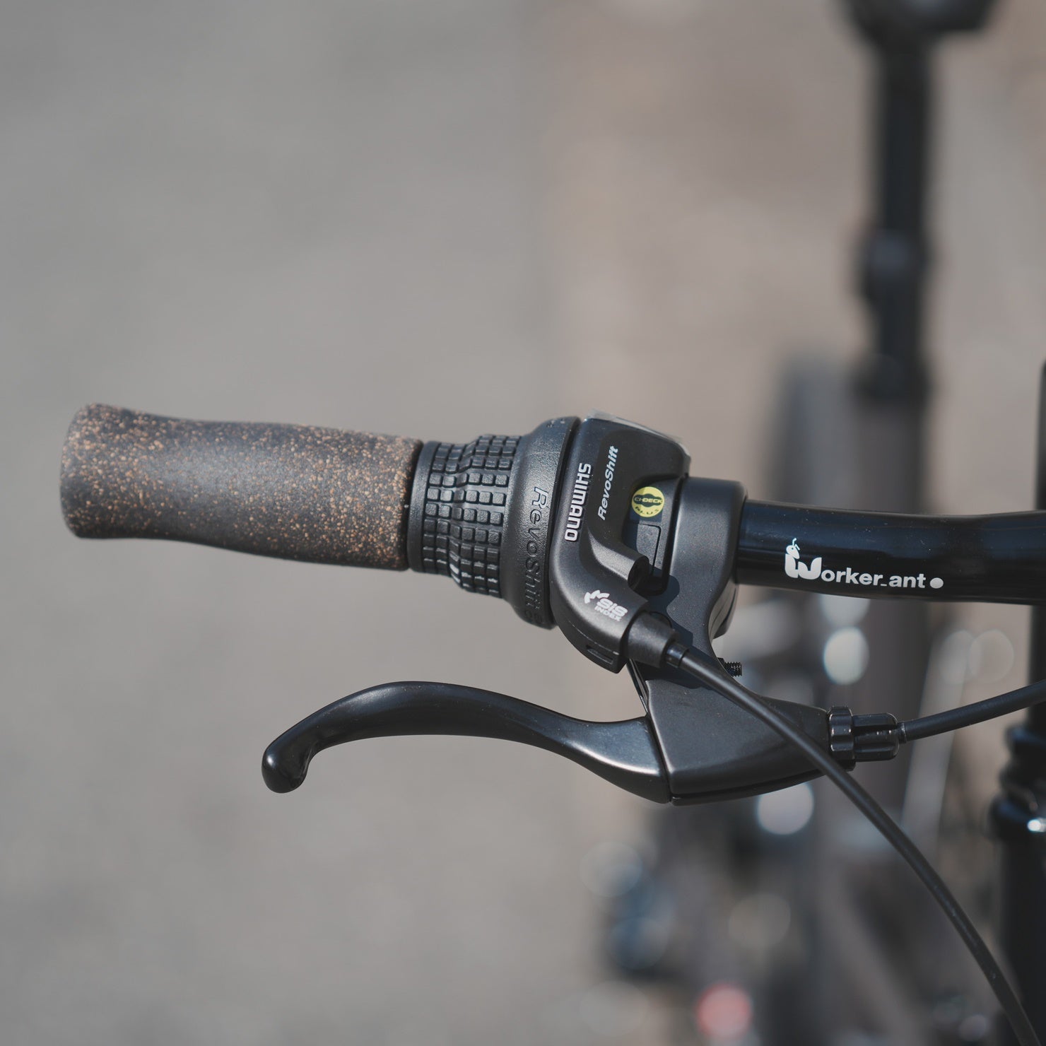 BRUNO MIXTE BLACK EDITION｜街に馴染む、軽やかな乗り心地の定番