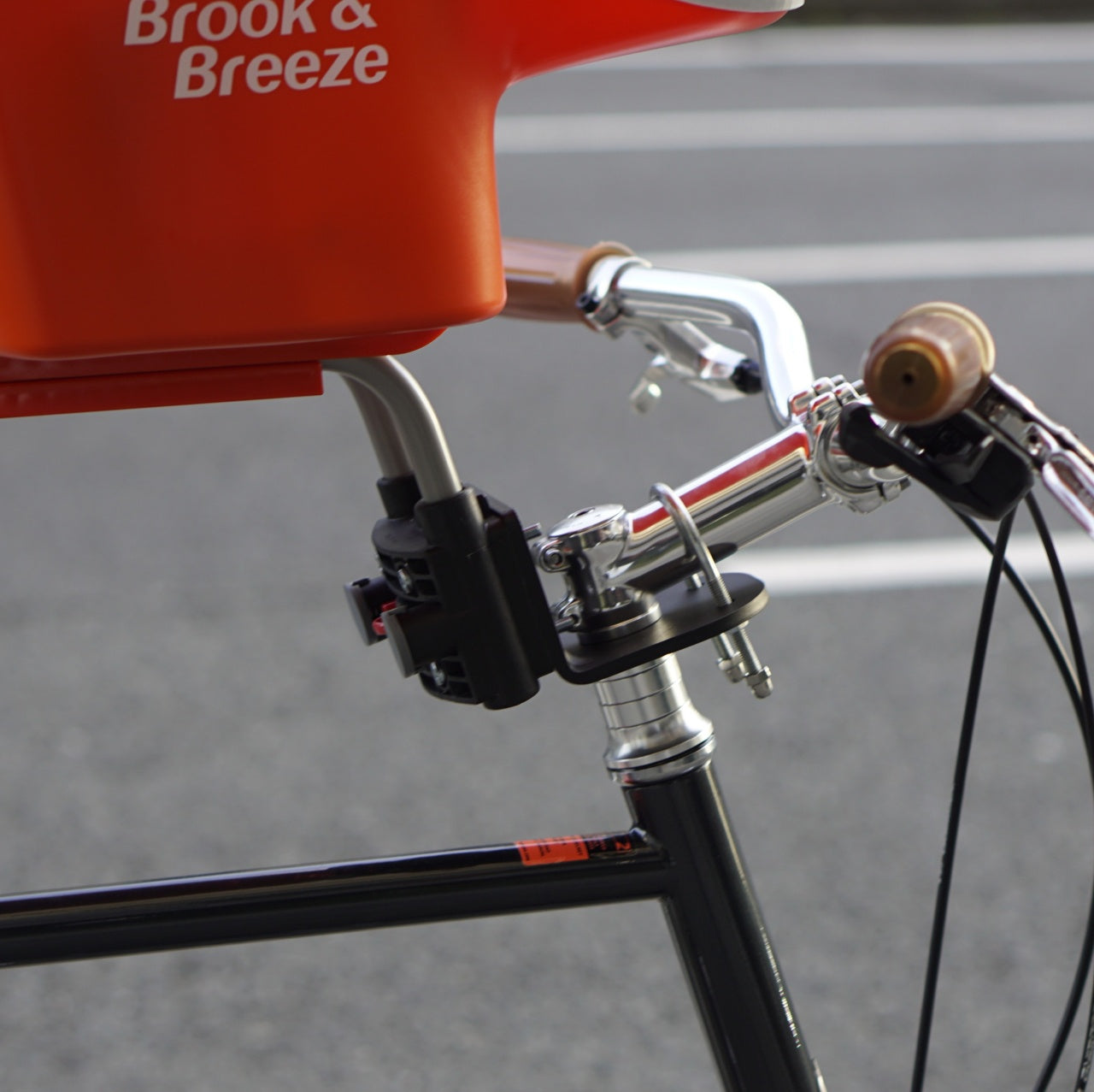Canine Copilot Brook & Breeze Canine Copilot ドッグシート 犬 自転車 同乗 小型犬 ハーネス ペット用バイクシート クイックリリース ドッグキャリア 犬とのサイクリング
