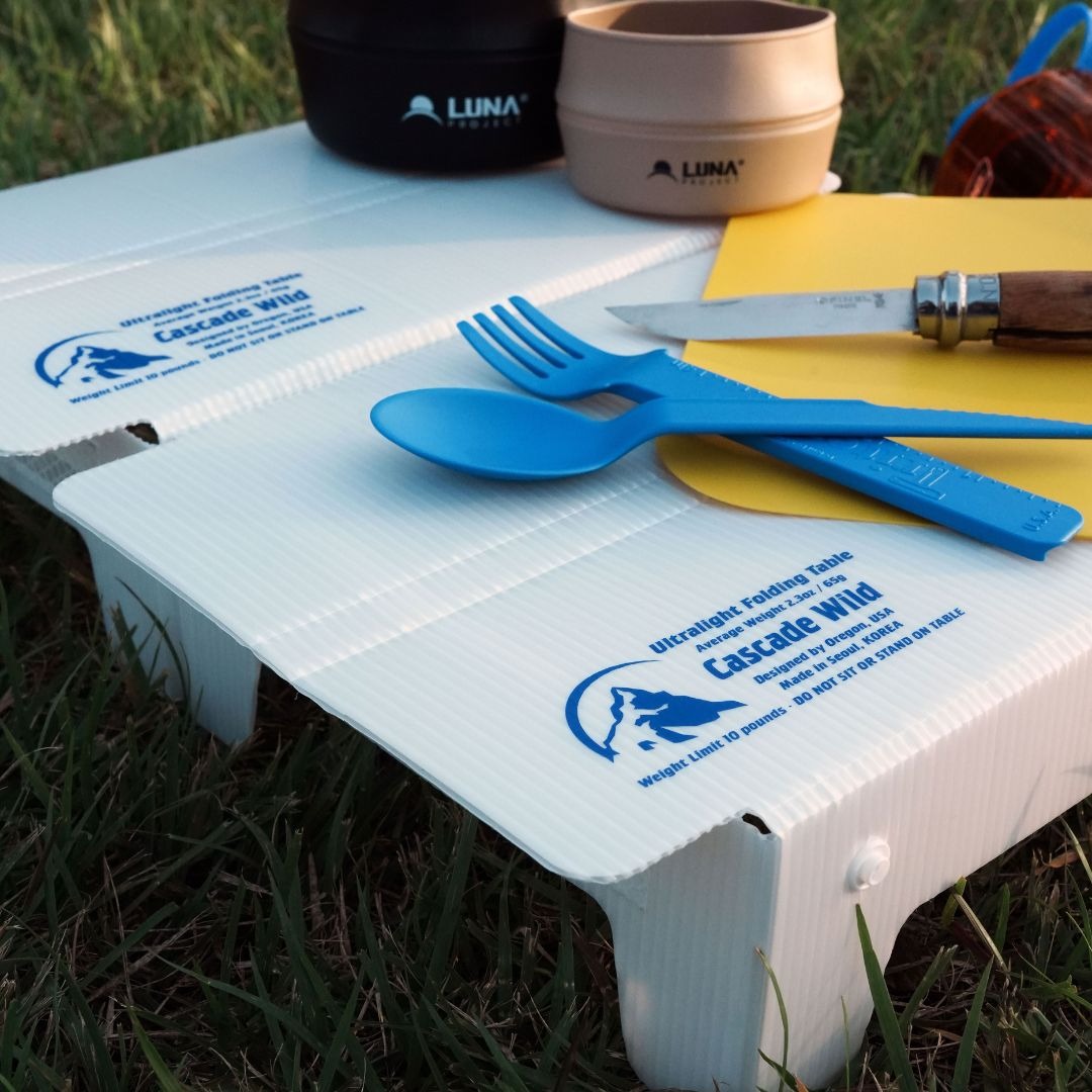 ULTRA LIGHT TABLE