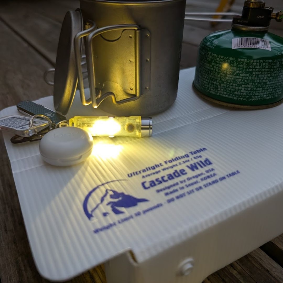 ULTRA LIGHT TABLE