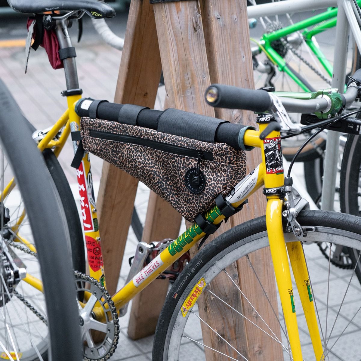 Frame bag half
