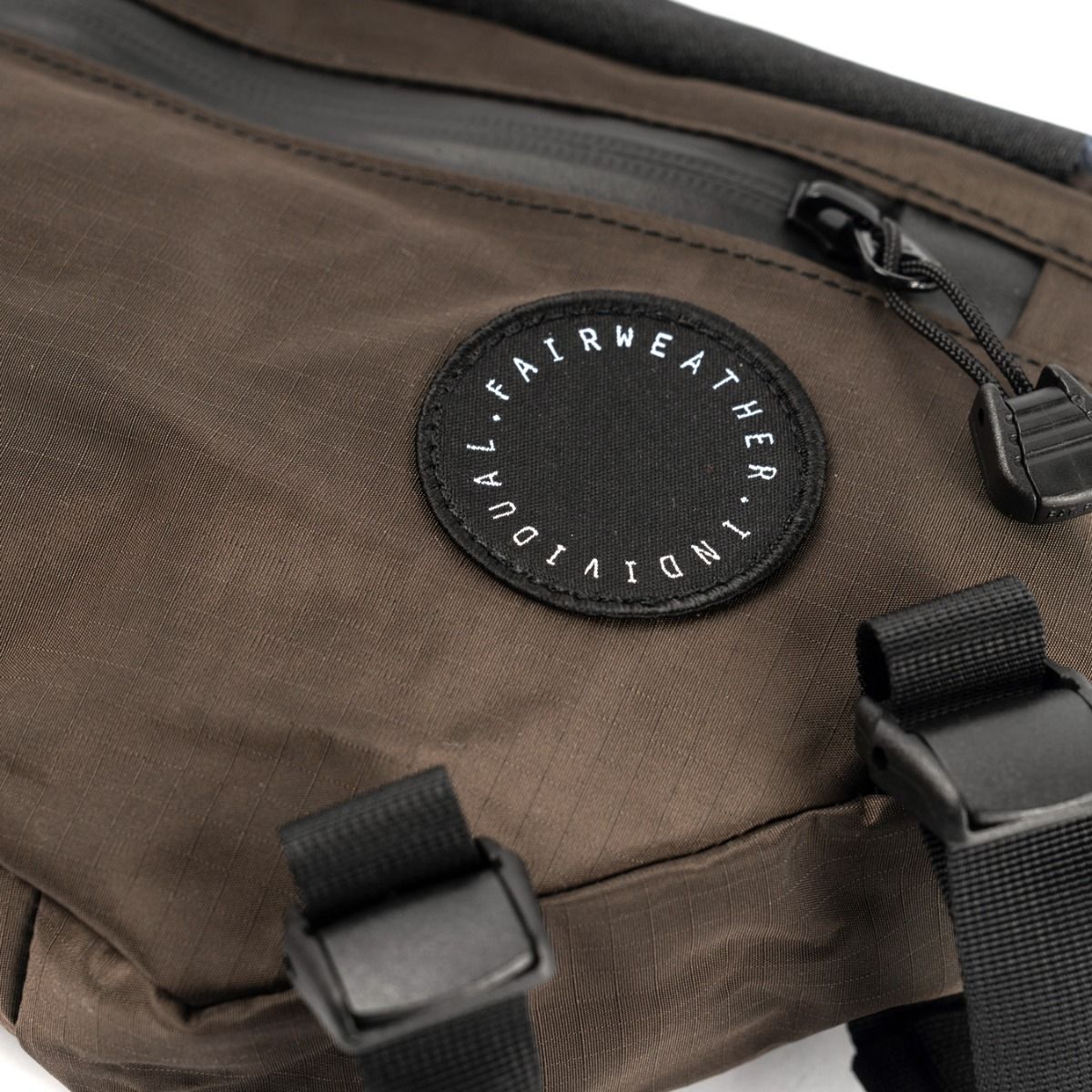Frame bag half