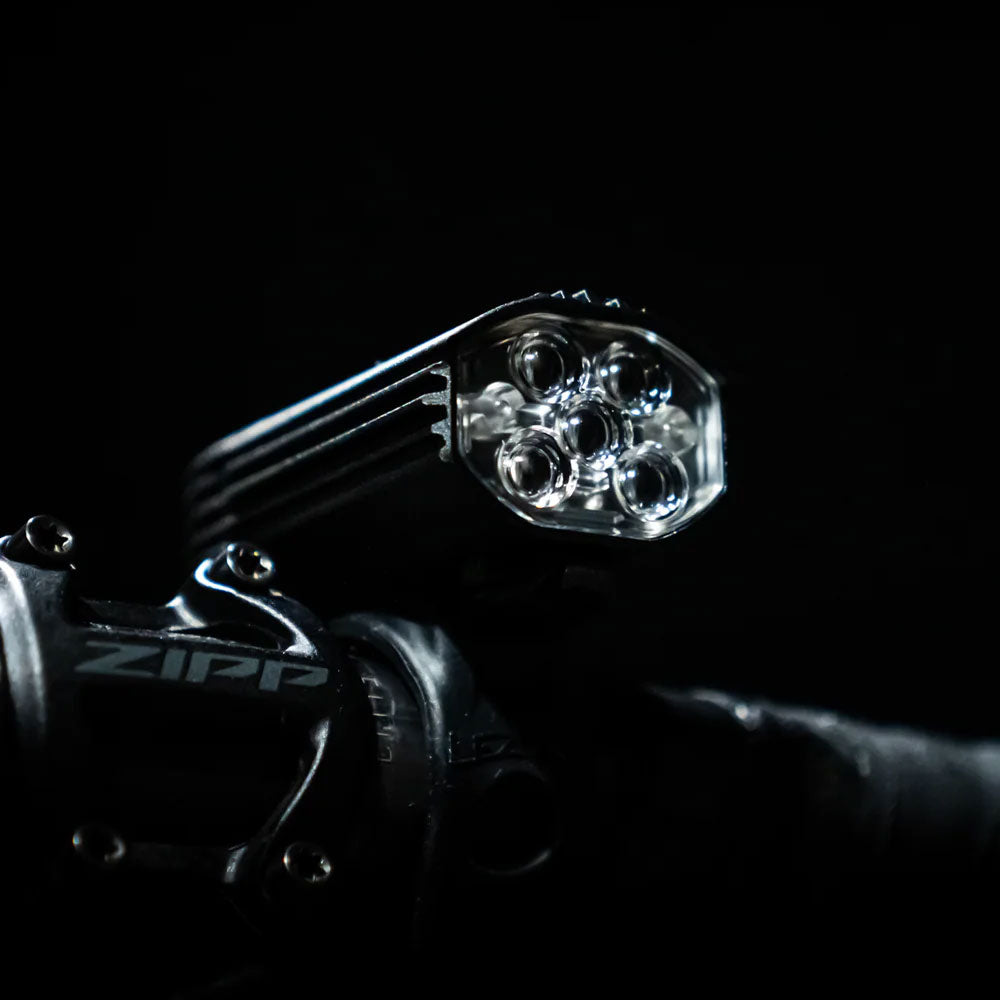 FUSION DRIVE PRO 600+ Lezyne フロントライト 600ルーメン USB-C ライト 自転車 自転車ライト 長時間 ナイトライド 明るいライト ロードバイク ライト おすすめ ブルべライト USB給電 高配光 LED ライト