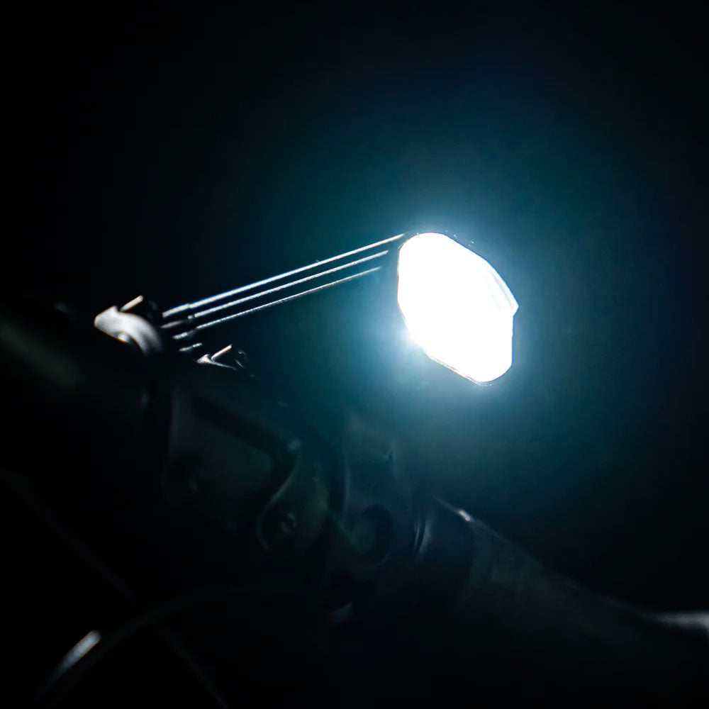 FUSION DRIVE PRO 600+ Lezyne フロントライト 600ルーメン USB-C ライト 自転車 自転車ライト 長時間 ナイトライド 明るいライト ロードバイク ライト おすすめ ブルべライト USB給電 高配光 LED ライト