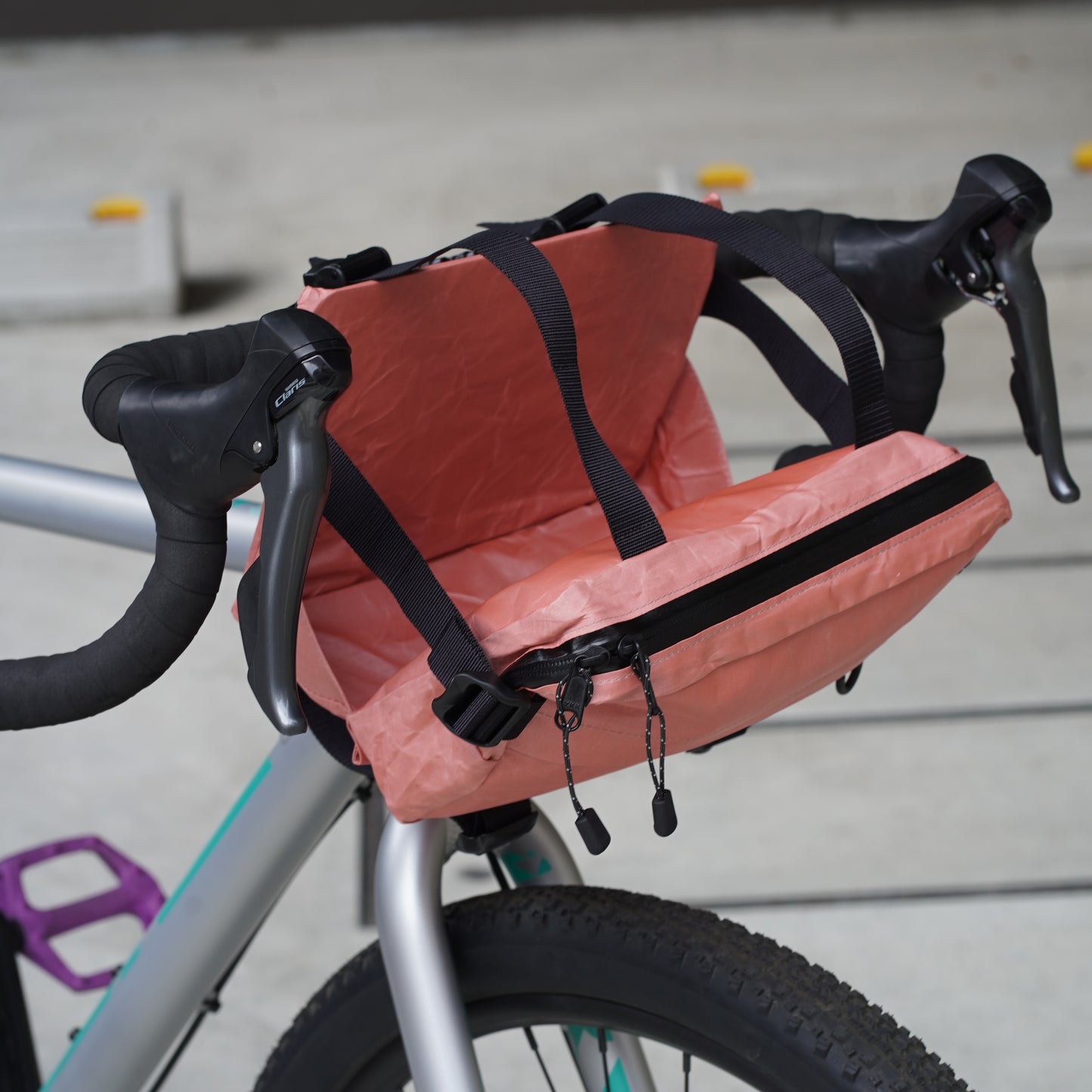 GOOD CREW CAB ハンドルバーバッグ バイクパッキング フロントポーチ 拡張キャリア ループマウント 走行時の安定性 防滴収納