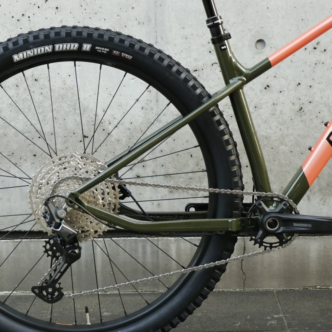 【型落ちセール！】【2022年モデル】GROWLER 40 ロッキーマウンテンMTB ハードテイルマウンテンバイク プラスタイヤMTB DEORE12速 ドロッパーポスト標準 トレイルバイク 油圧ディスクMTB