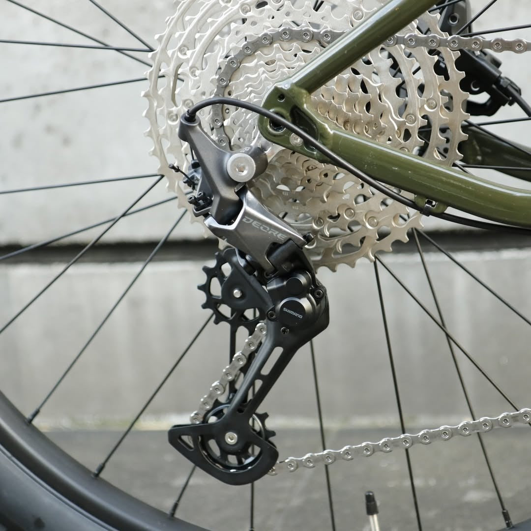 【型落ちセール！】【2022年モデル】GROWLER 40 ロッキーマウンテンMTB ハードテイルマウンテンバイク プラスタイヤMTB DEORE12速 ドロッパーポスト標準 トレイルバイク 油圧ディスクMTB