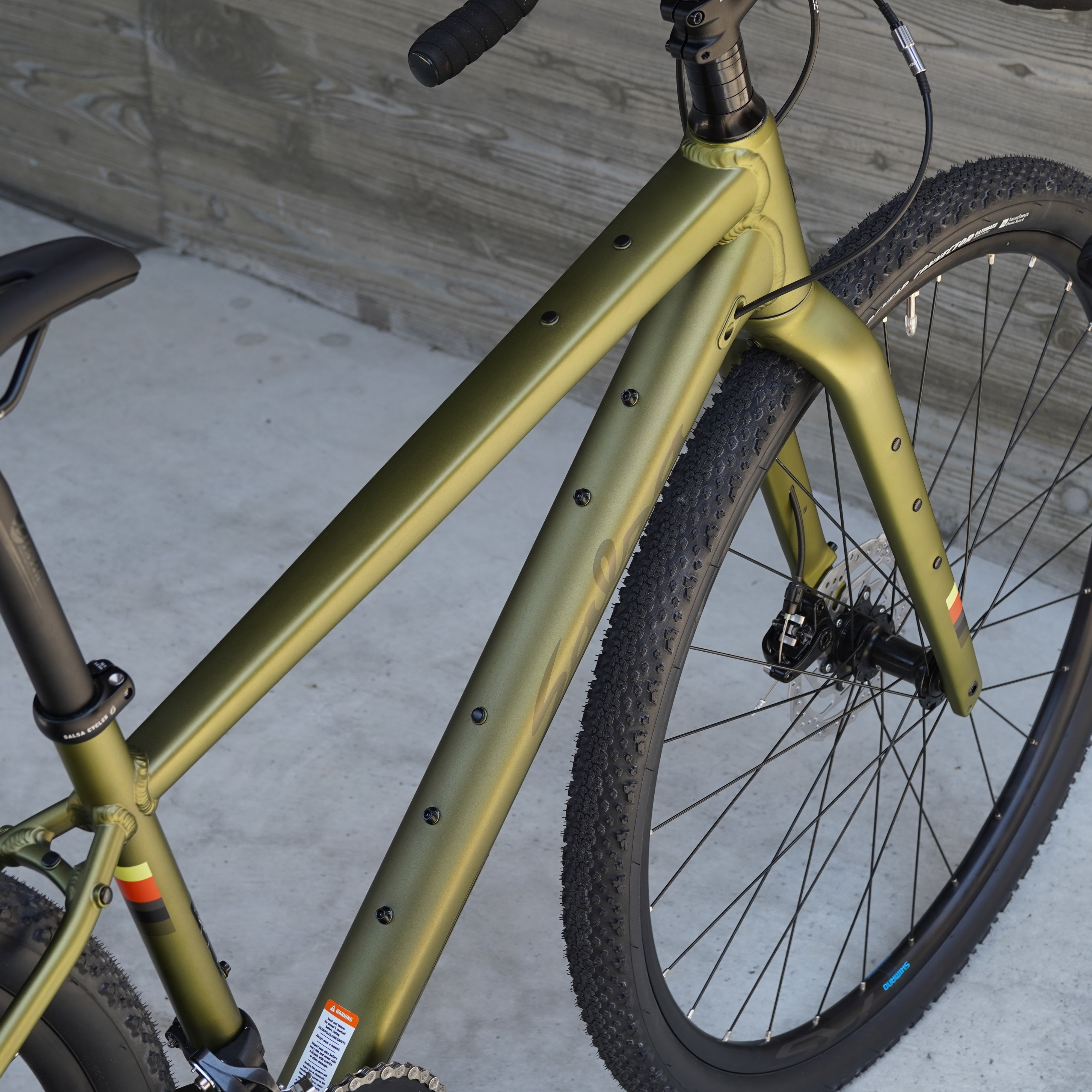 SALSA CYCLES｜SALSA JOURNEYER SORA CUSTOM｜700Cで旅の景色を広げる
