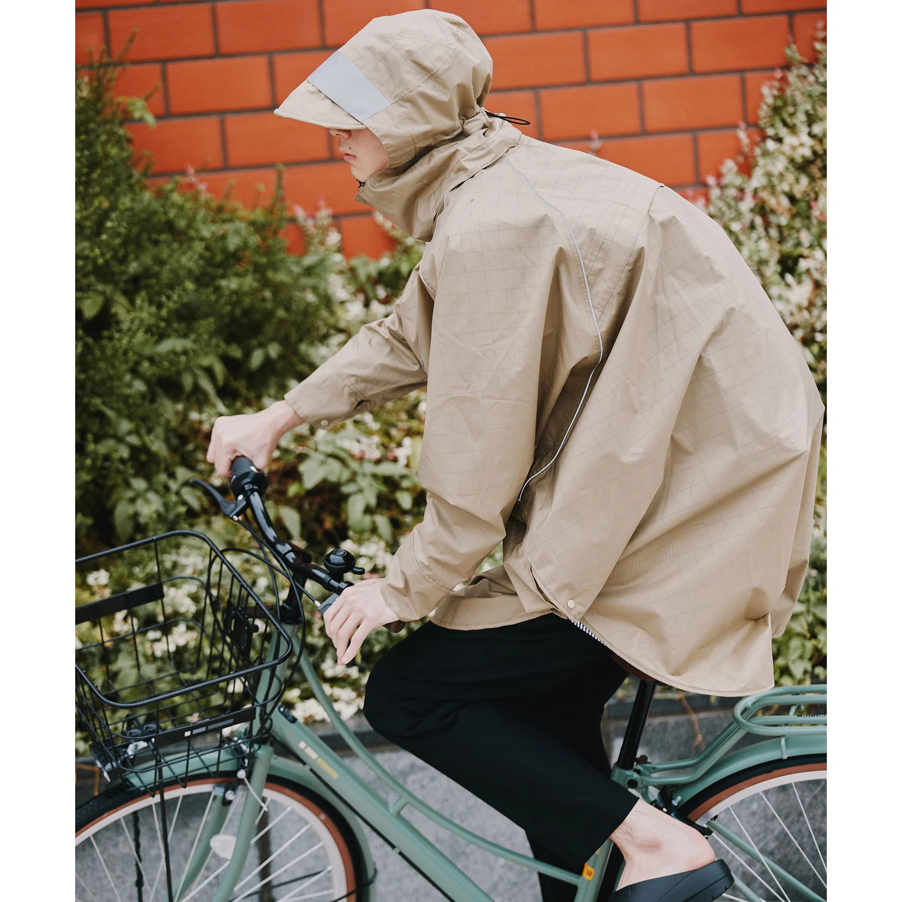 KiU VIS BICYCLE RAINPONCHO K407｜視界と安全性を高める自転車専用