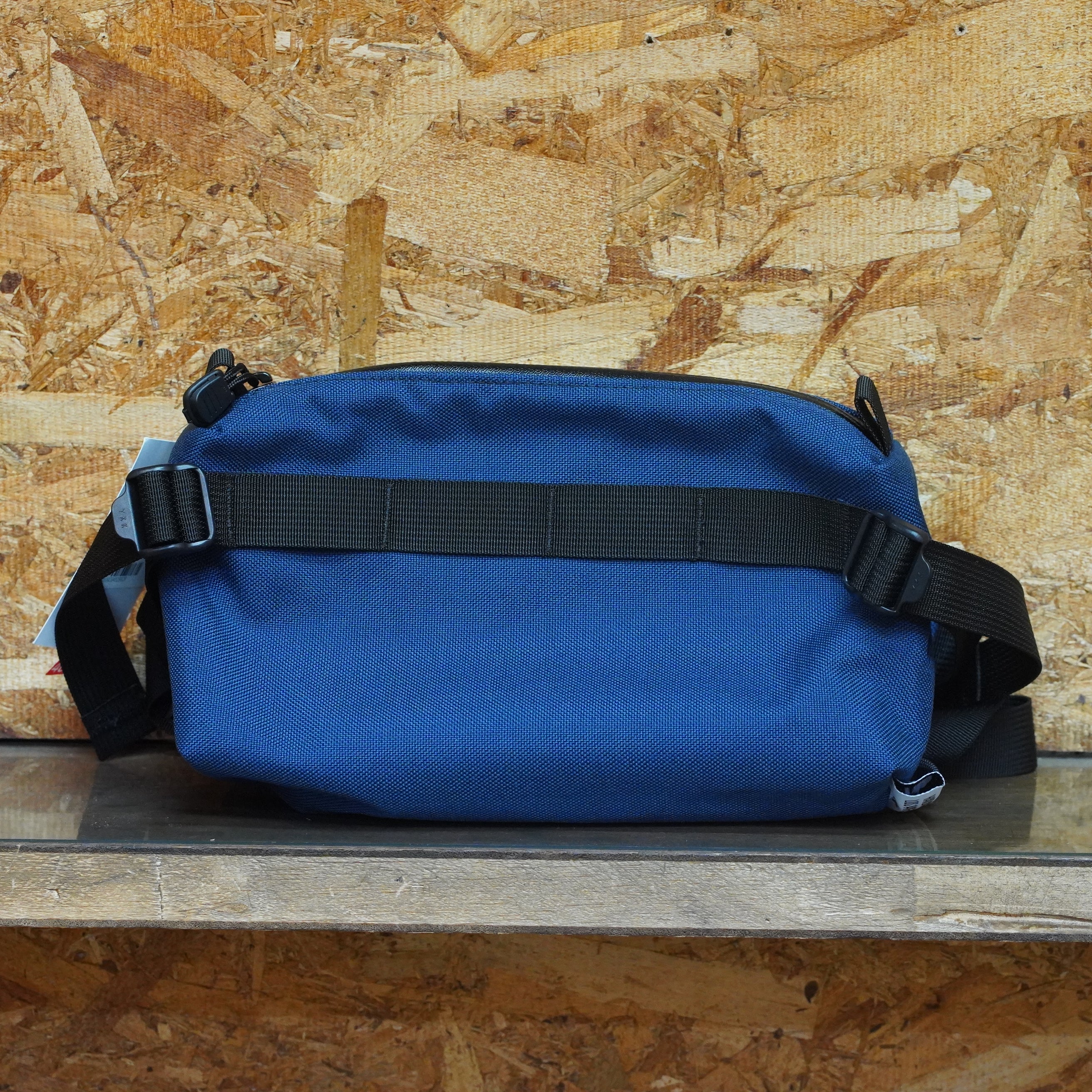 Road Runner Bags Lil Guy Mini Pack｜1.6Lの軽量ヒップバッグ – 京都