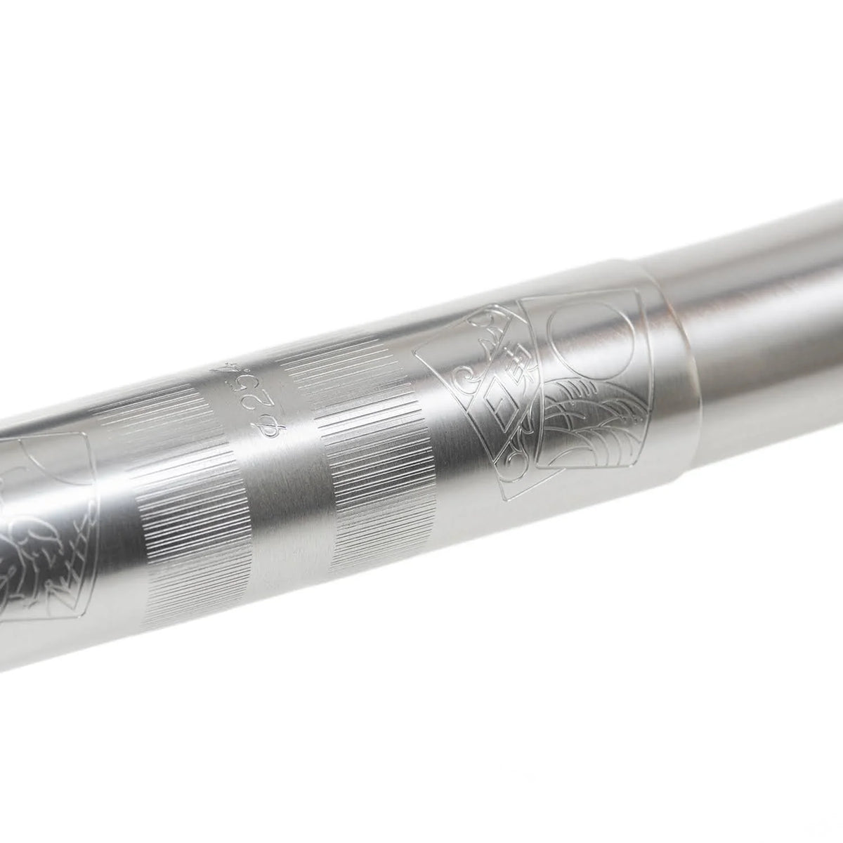 [NITTO × Circles] B136 Hanafuda Bee Bar