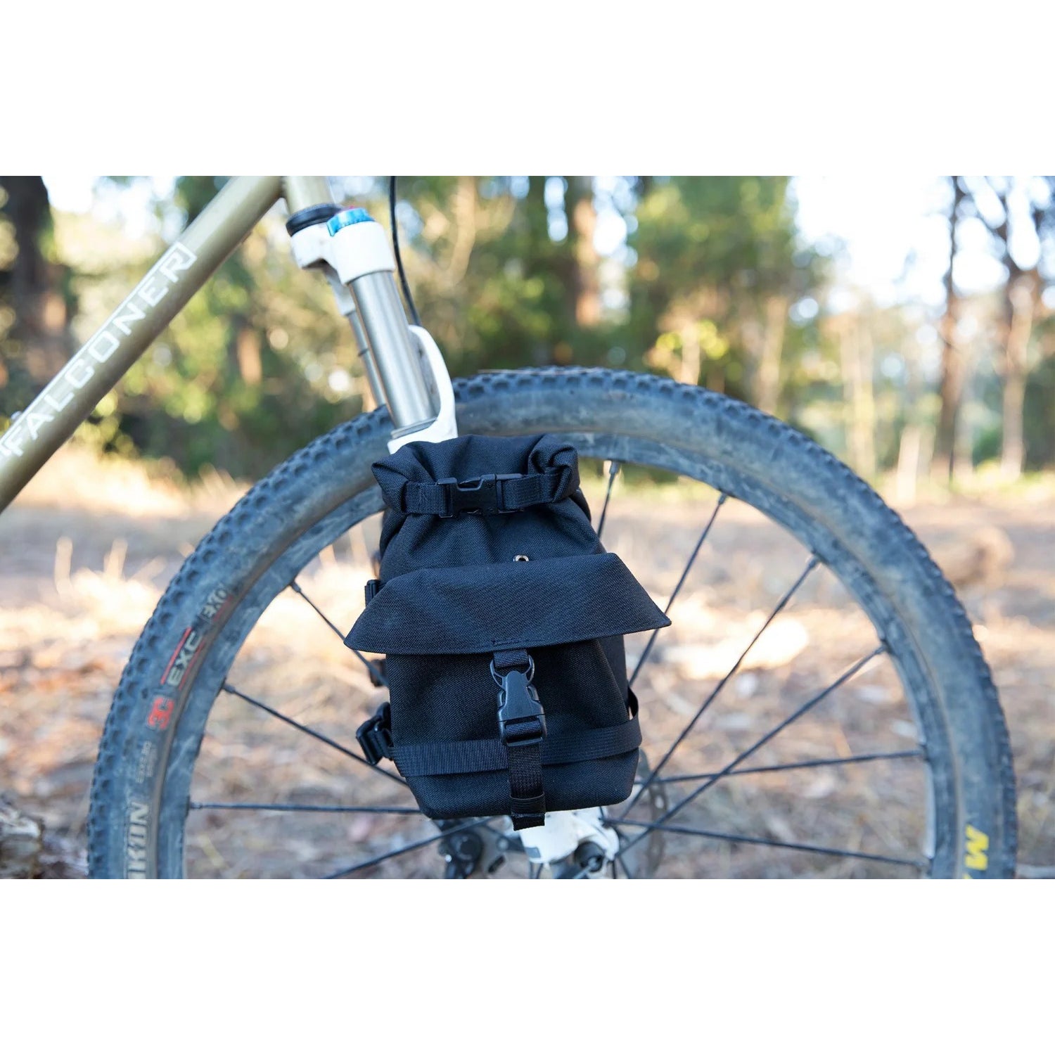 OUTER SHELL ADVENTURE Pico Panniers｜フォーク直付け対応のラック