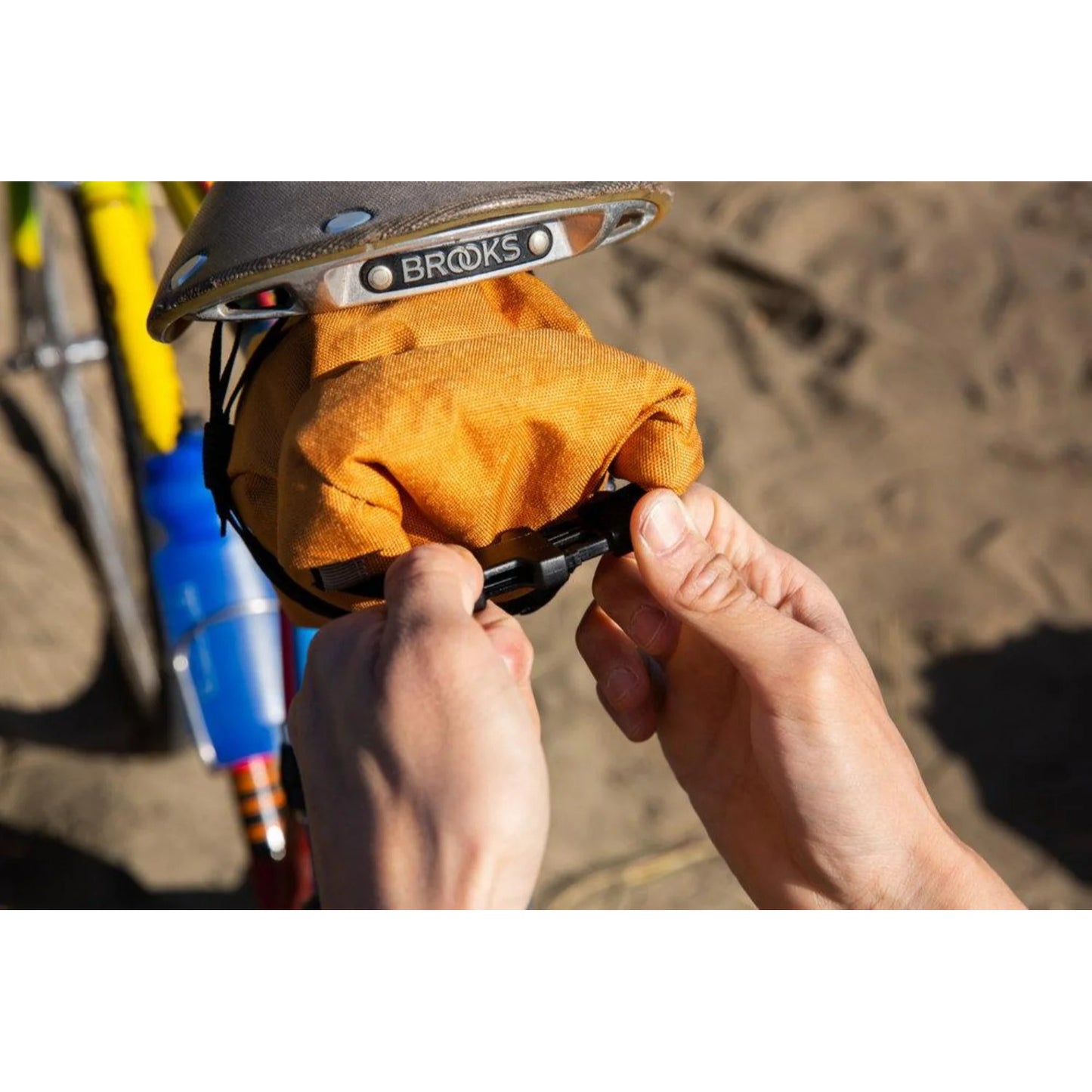 Rolltop Saddlebag Outer Shell サドルバッグ ロールトップ サドルバッグ グラベルバイク バッグ バイクパッキング サドルバッグ X-Pac サドルバッグ カリフォルニア製 バッグ 自転車ツーリング バッグ