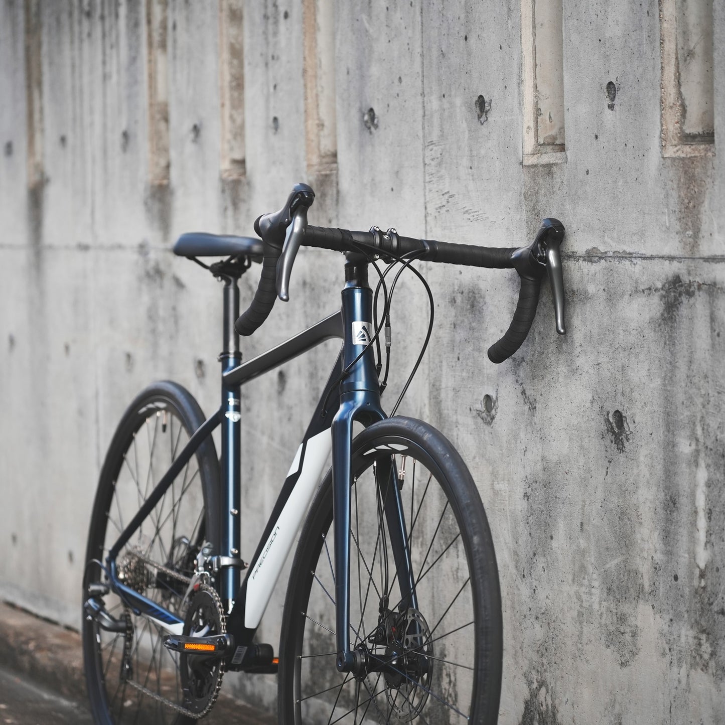 PRECISION R DISC エントリーロードバイク ディスクロード スルーアクスル SHIMANO CLARIS アルミロード 700×28C スポーツ自転車 初心者