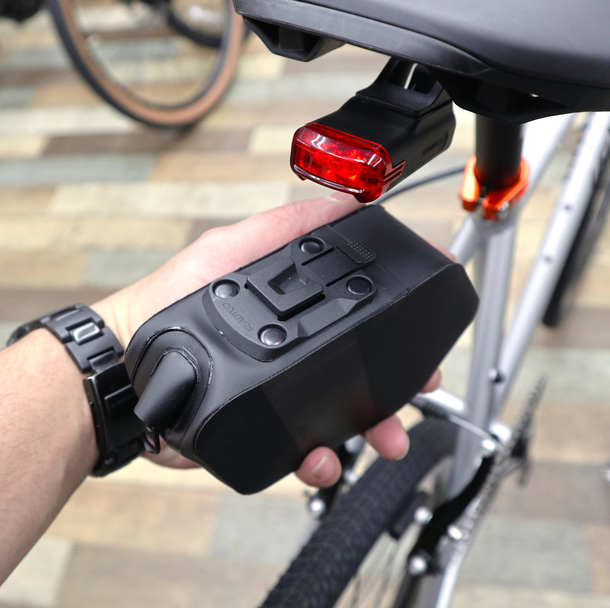 LUMIS Lite Saddle Bag