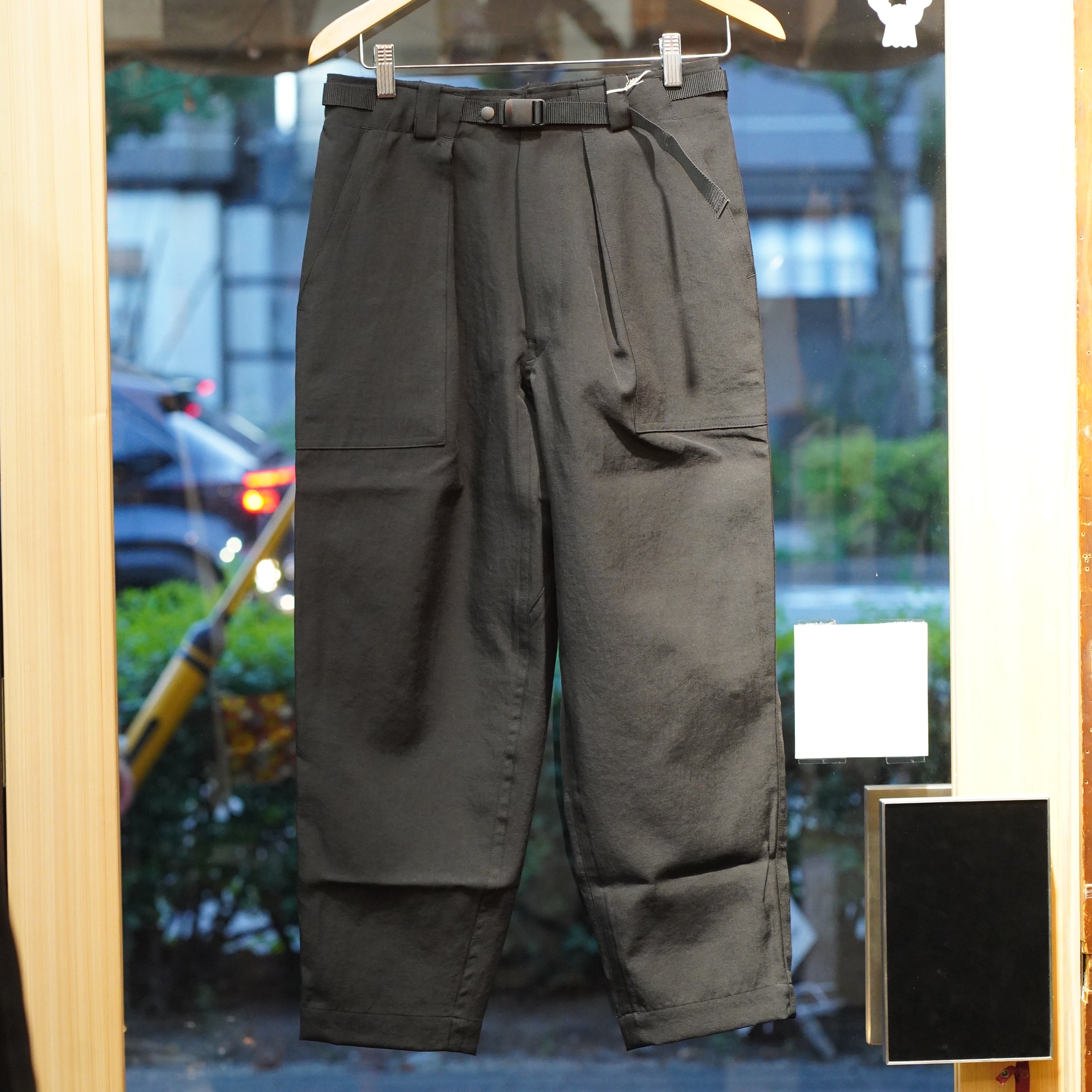 RawLow Mountain Works Hiker Baker Pants｜山の機能を街のシルエット