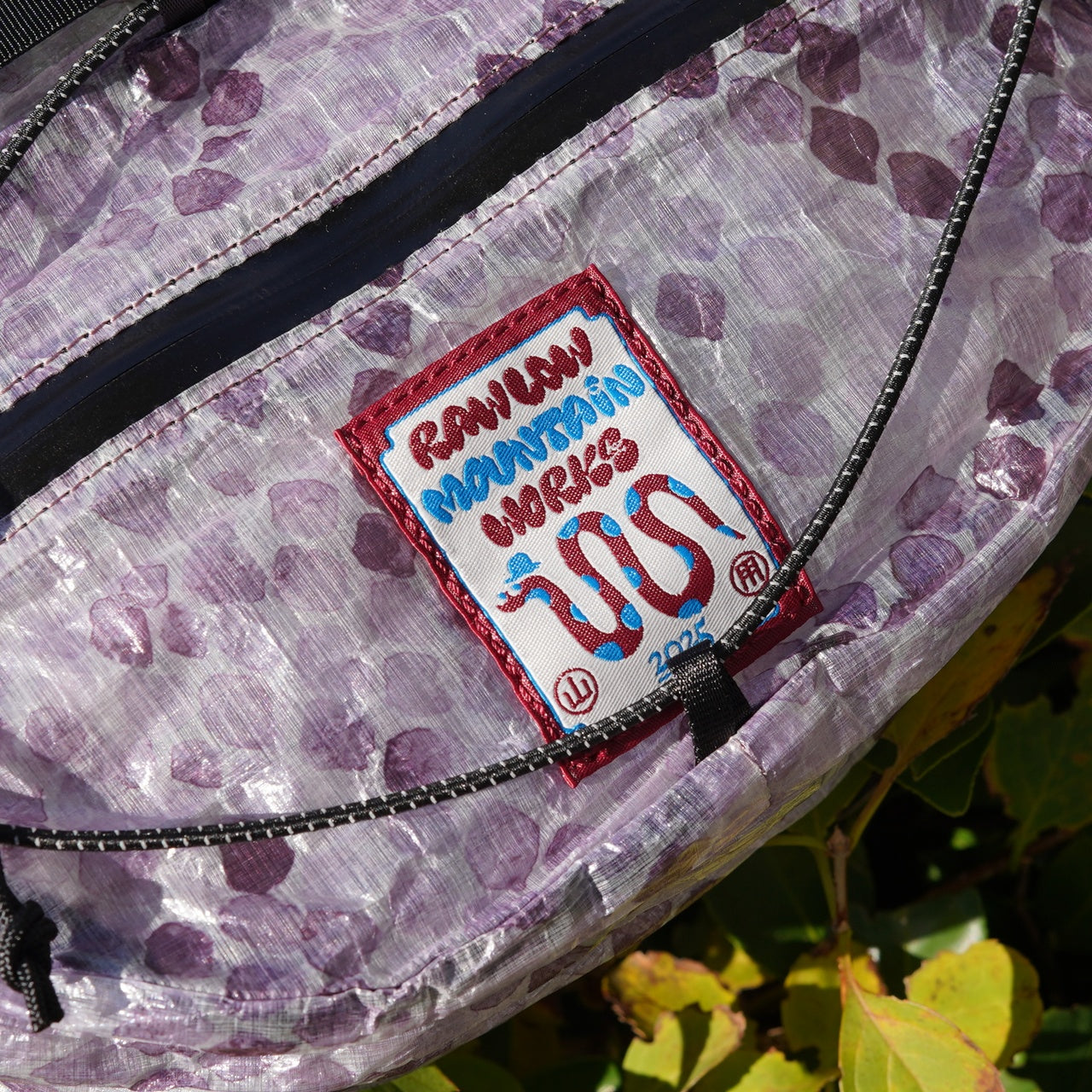 【2025 Zodiac Limited Edition Snake】Nuts Pack DCF RawLow Mountain Works ロウロウマウンテンワークス Dyneema Composite Fabric DCF ウエストバッグ 限定アウトドアギア ULヒップバッグ 干支モデル 2025 スネークスキン柄バッグ