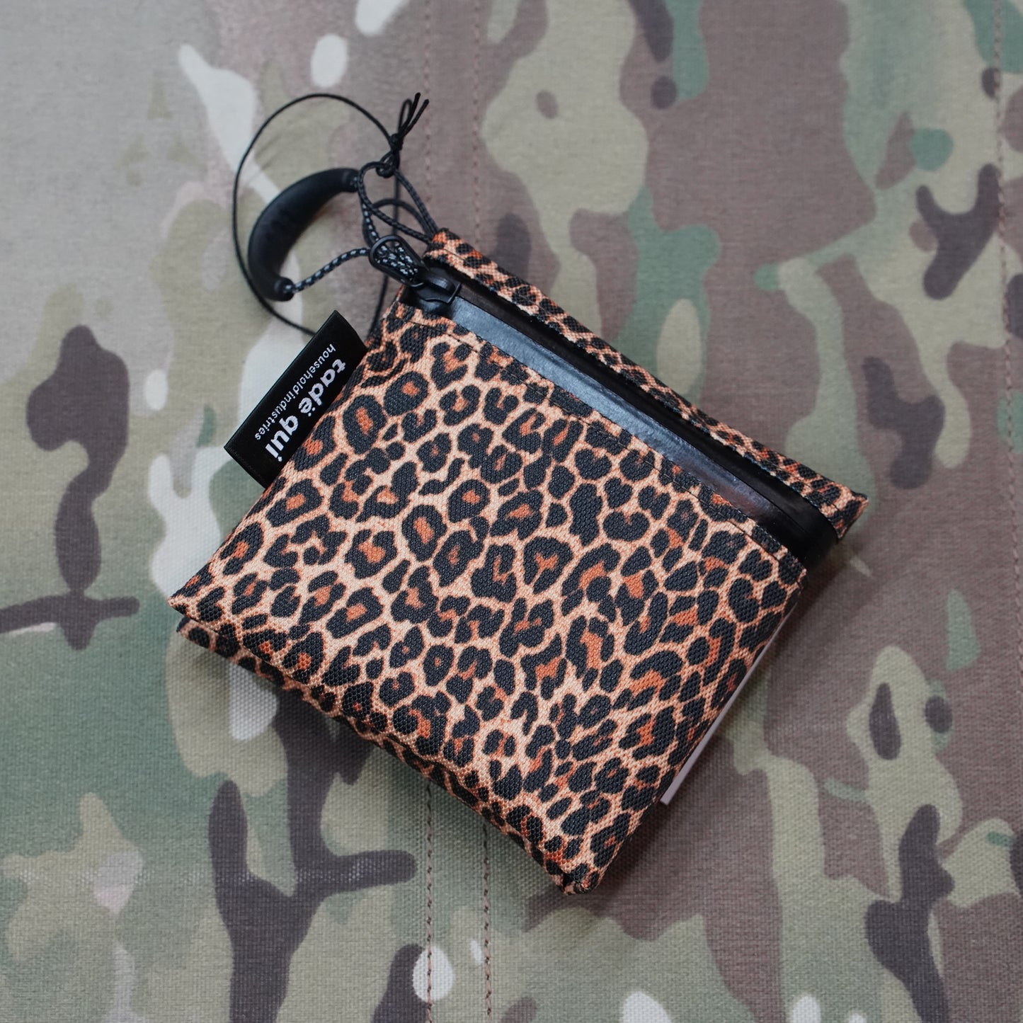 Riders wallet（Urethan coated 600D polyester） ポリエステル 財布 自転車 耐久性 財布 サイクリング バックポケット ミニ財布 普段使い ライド 財布 バイクパッキング ウォレット 定番 撥水 財布 コンパクト tade qui