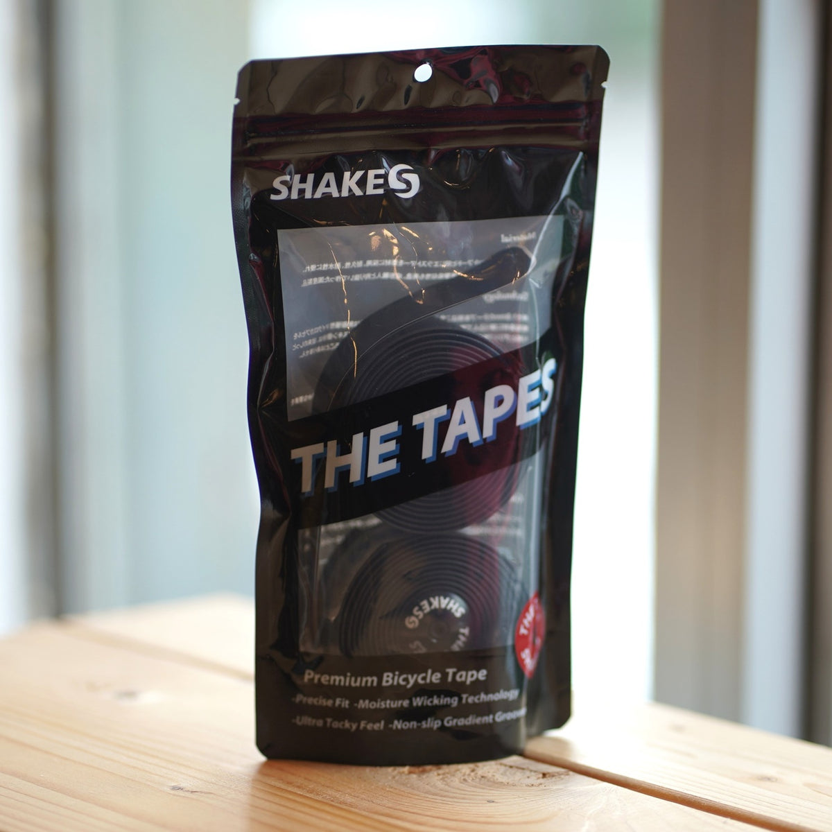 SHAKES THE TAPES