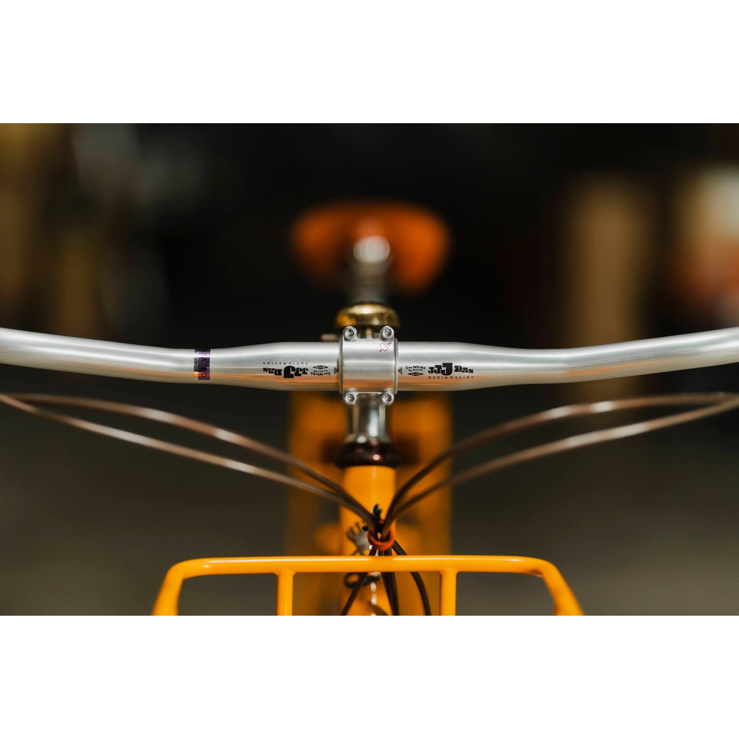 SyCip Designs｜SYCIP × SIMWORKS JJJ Bar｜ワイド設計と54°アングルで