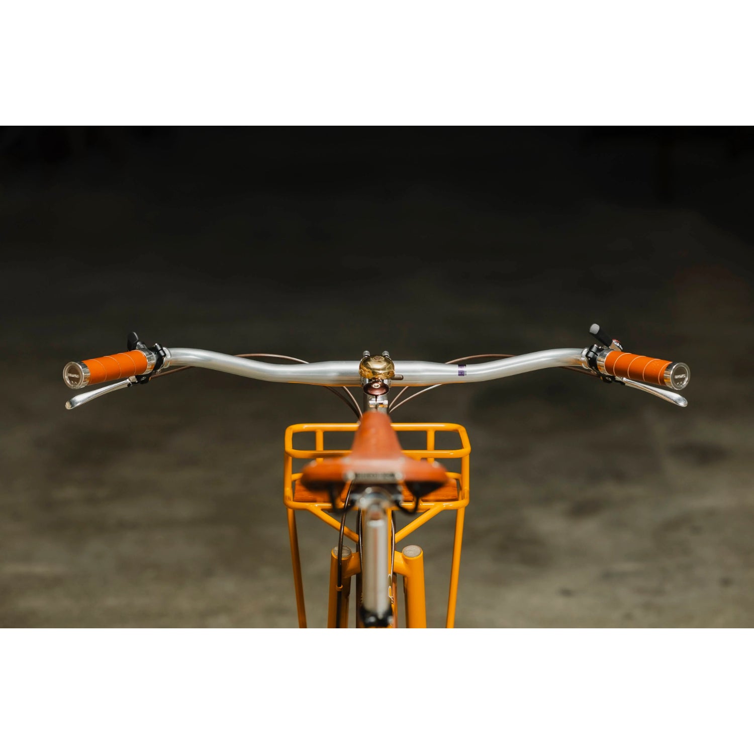 SyCip Designs｜SYCIP × SIMWORKS JJJ Bar｜ワイド設計と54°アングルで