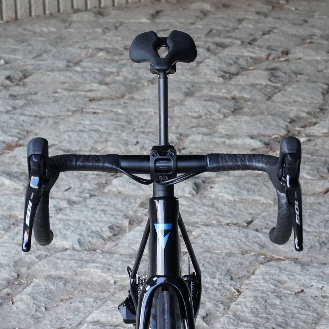 GIANT｜【京都/店頭お渡し限定】【2025年モデル】TCR ADVANCED 2 KOM