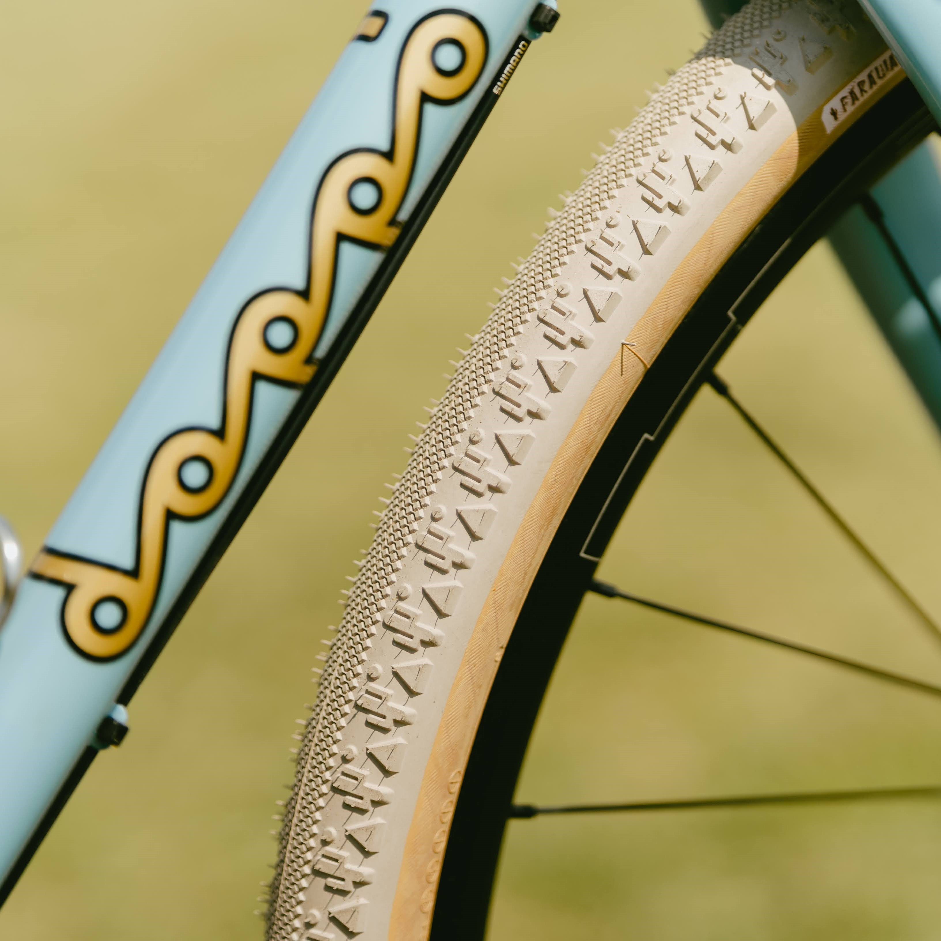 Tomii Cycles × Sim Works Faraway Tire | 700x40C Gravel Tire for