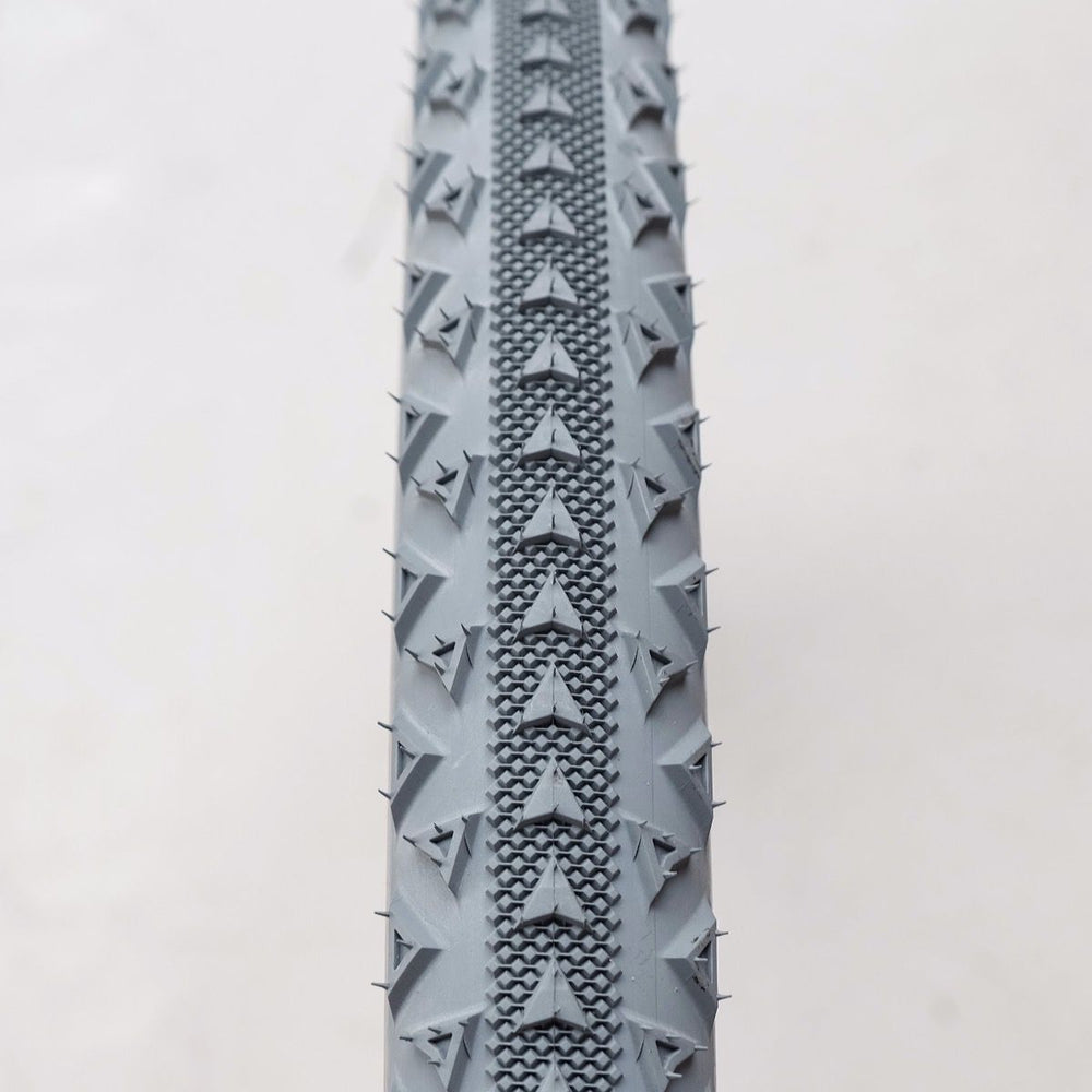 ULTRADYNAMICO rose race tire｜舗装路もダートも楽しめる万能グラベル 